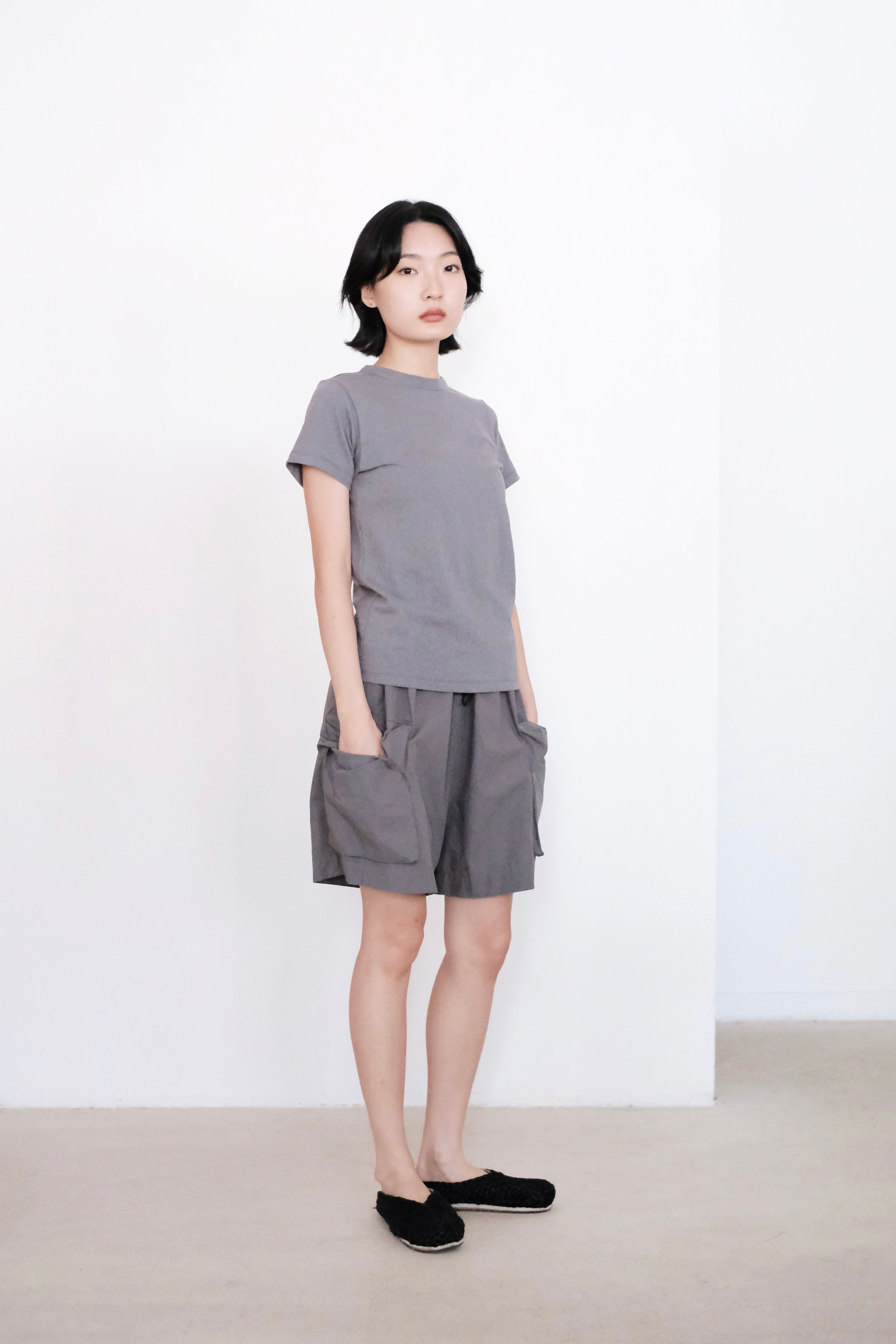 ISABELLA POCKET SHORTS (GREY)