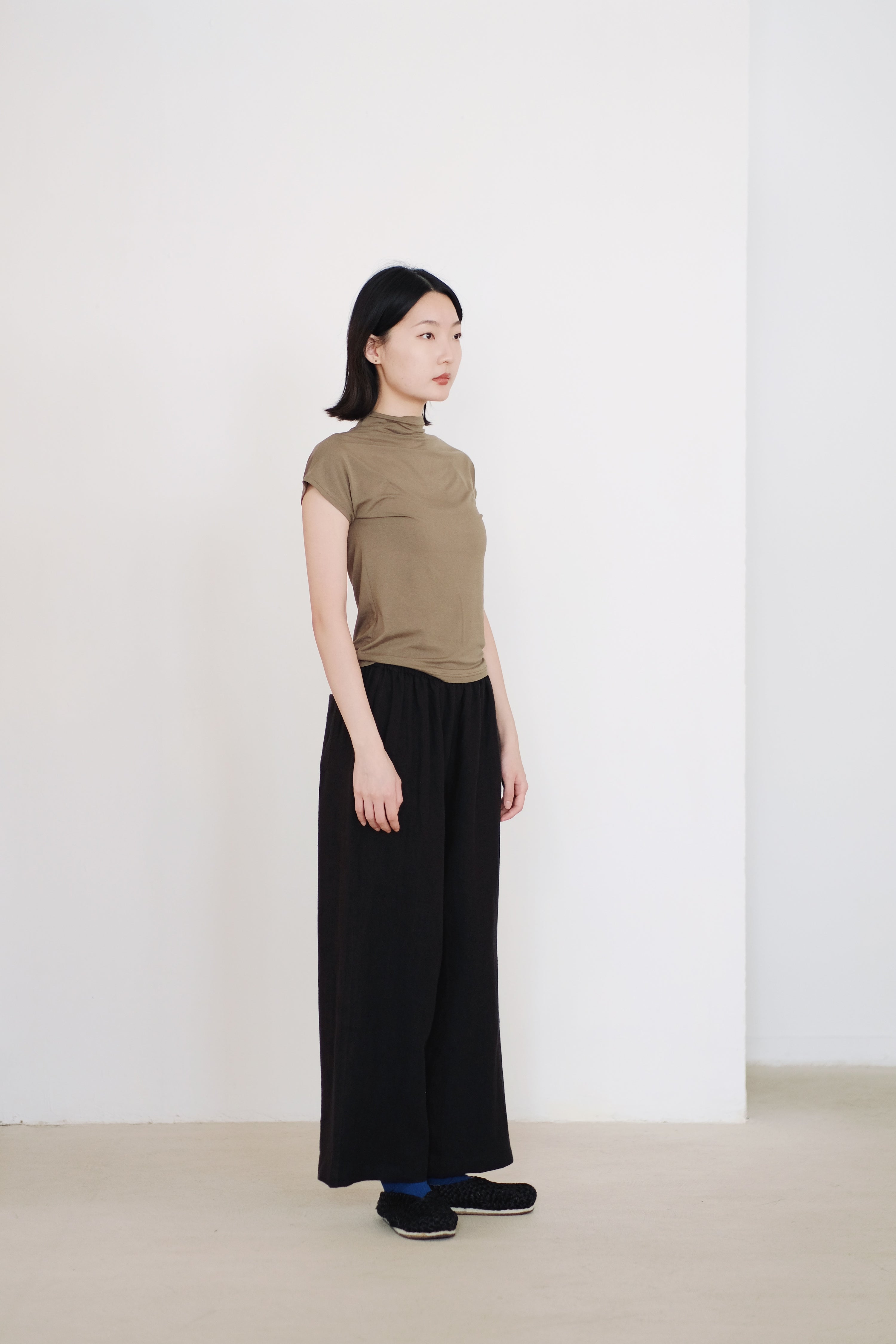 FENGARI TEE (OLIVE)