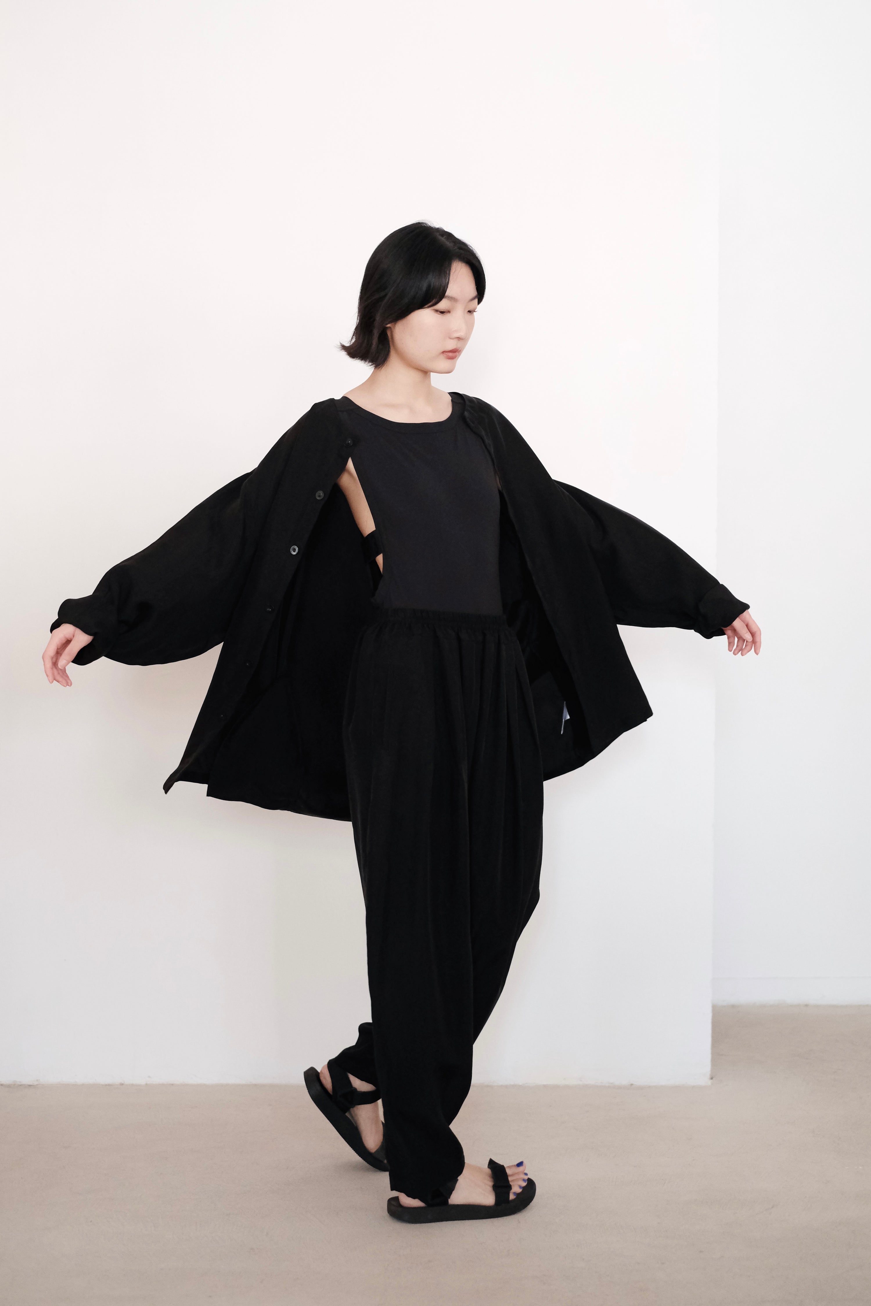 JILL BLOUSE (BLACK)