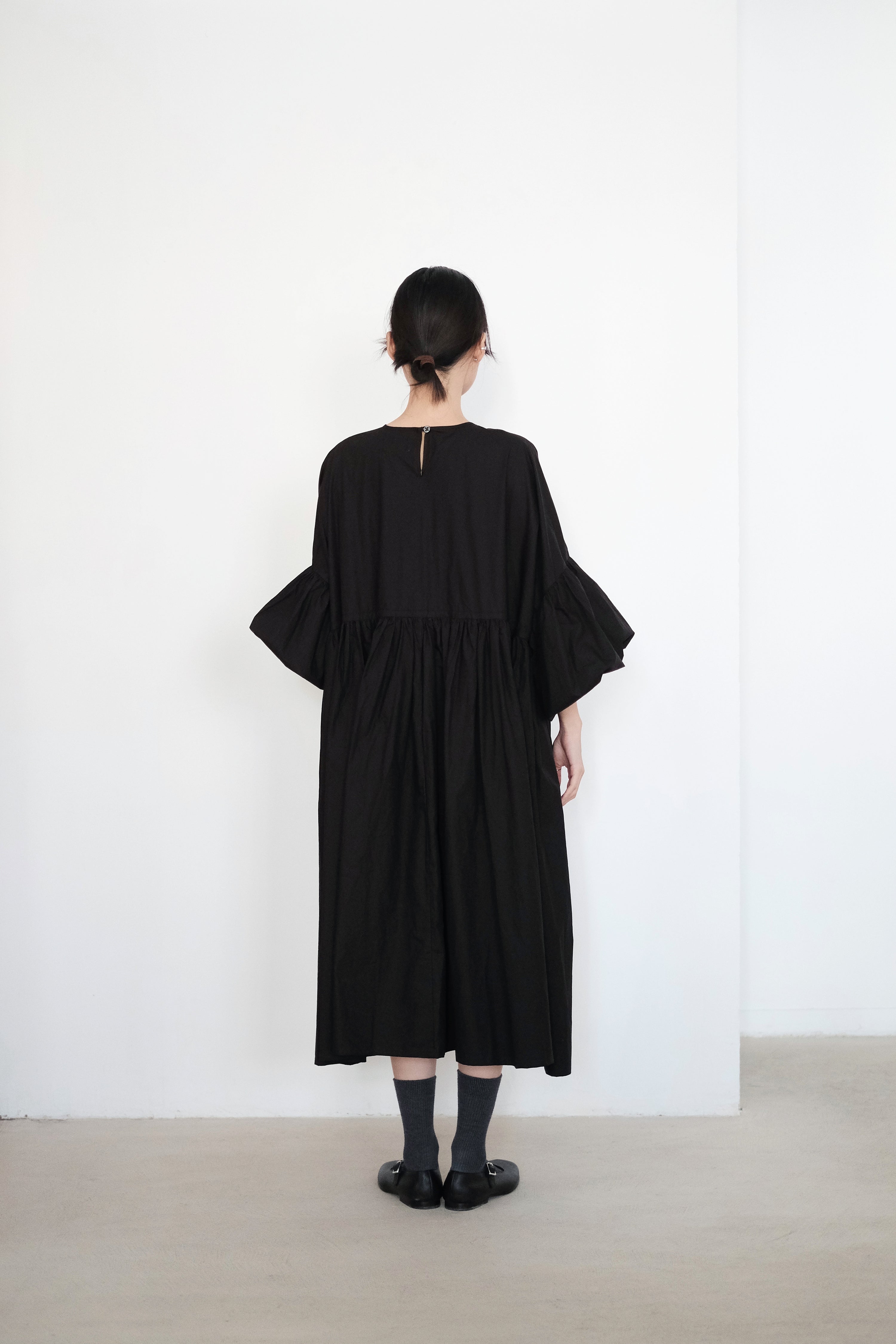 NORA DRESS (BLACK)