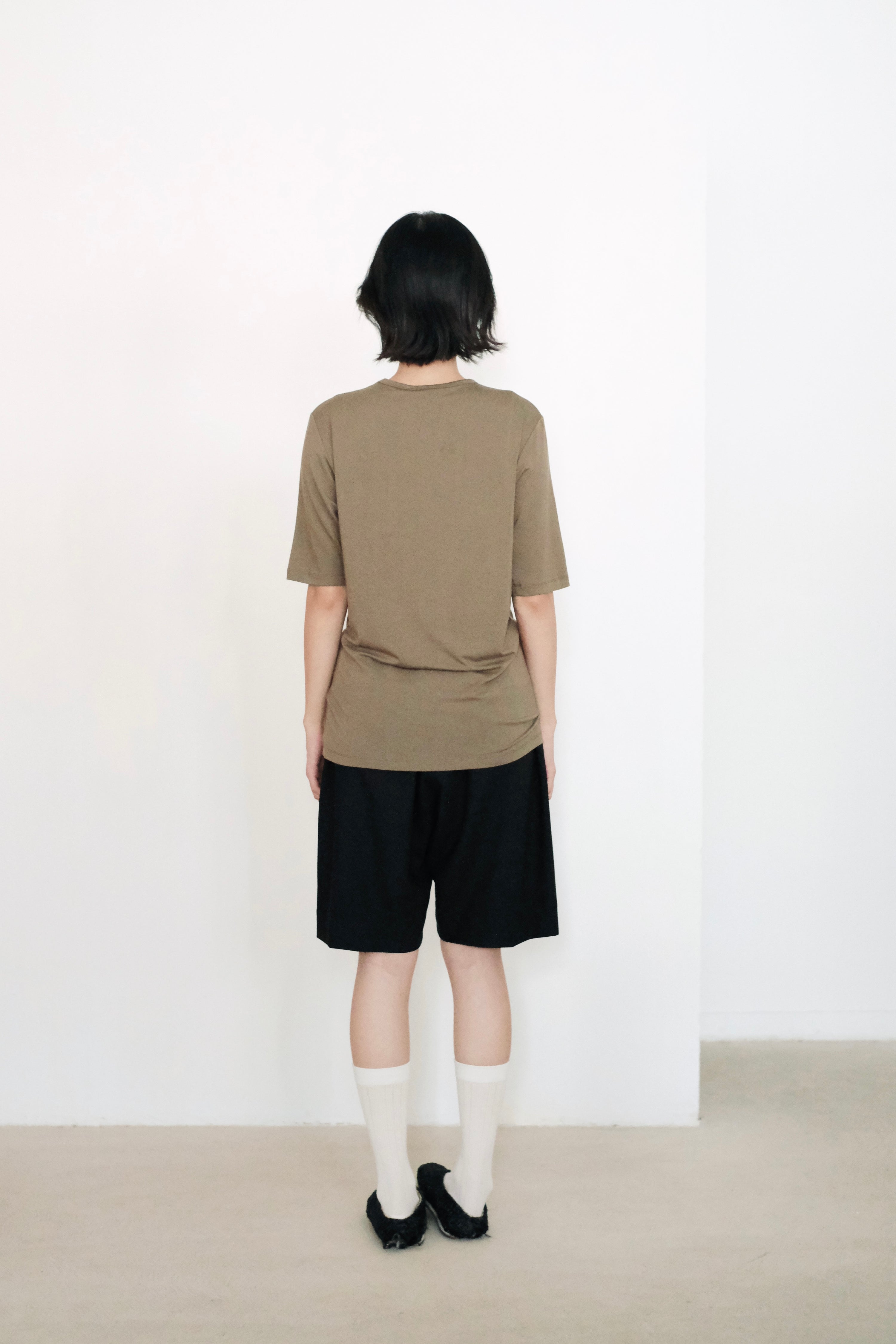 SEVYIN TEE (OLIVE)