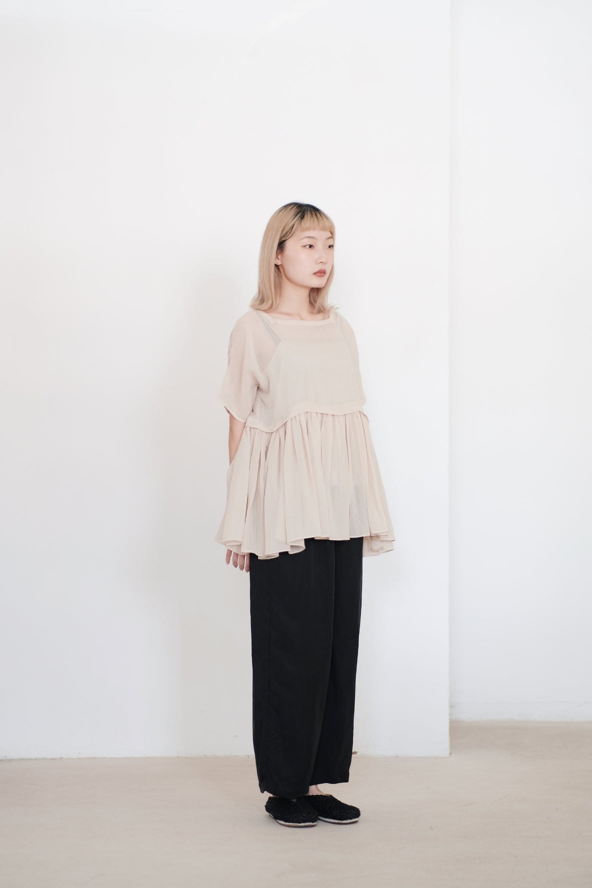 NOZOMI BLOUSE (BEIGE PEARL)