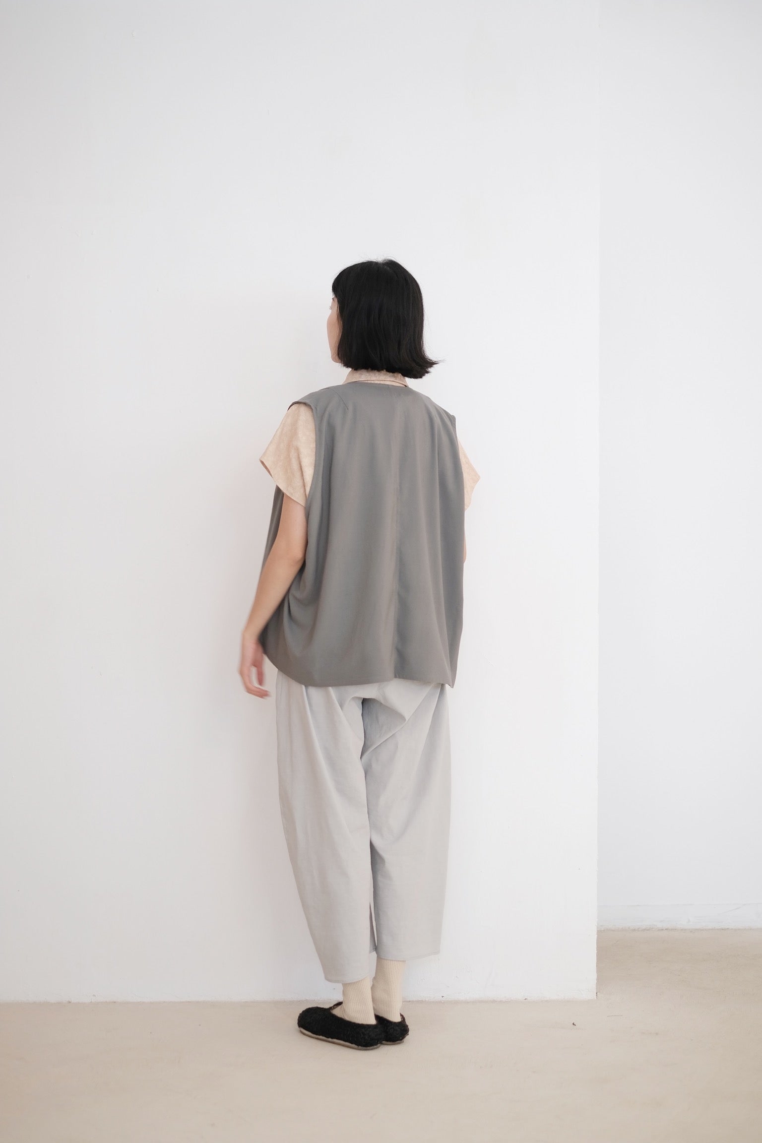 GREY EVERLY VEST (LIMITED EDITION）