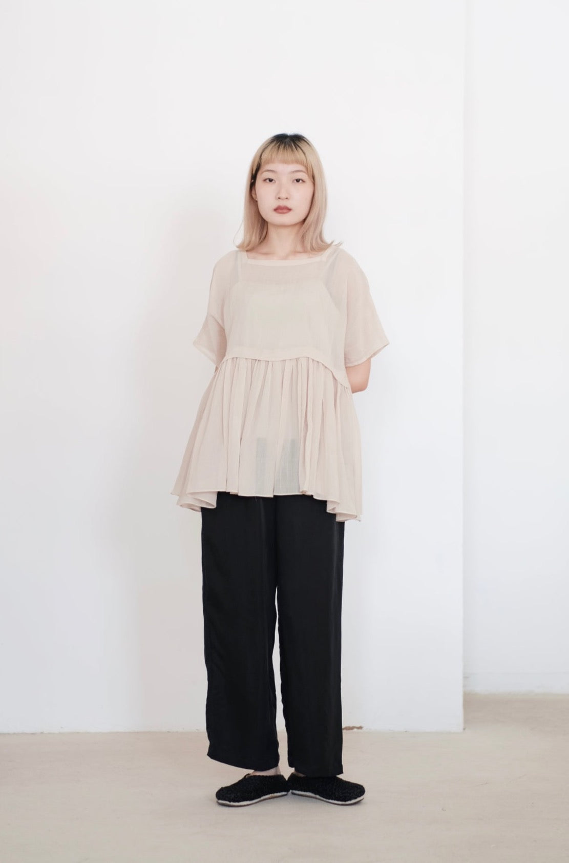 NOZOMI BLOUSE (BEIGE PEARL)