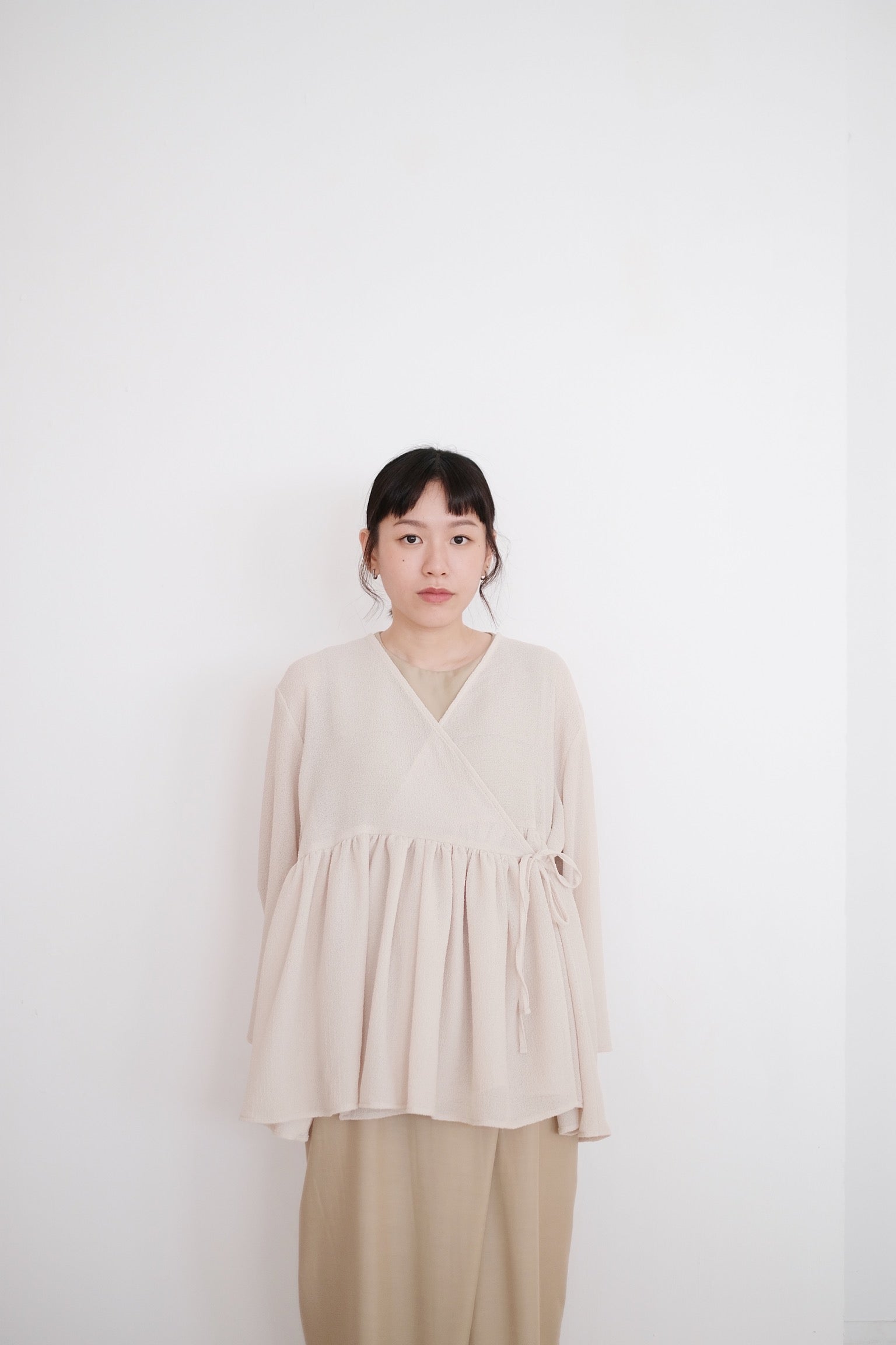 KĒKI LAYER BLOUSES WITH STRAPPING (PEARL)