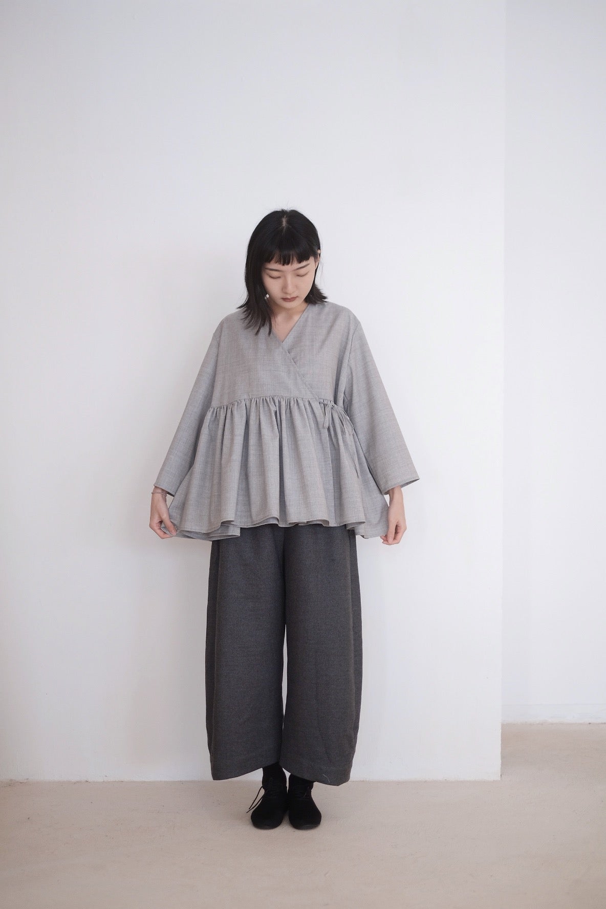 KĒKI LAYER BLOUSES IN GREY