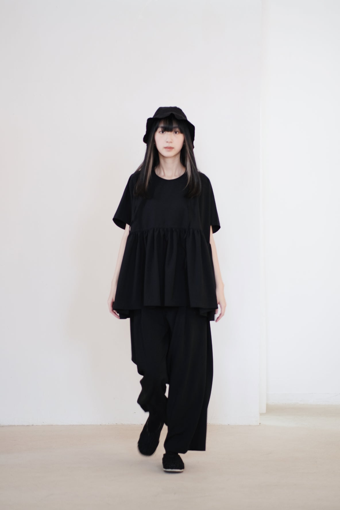 MAEVE GATHERED BLOUSE (BLACK)