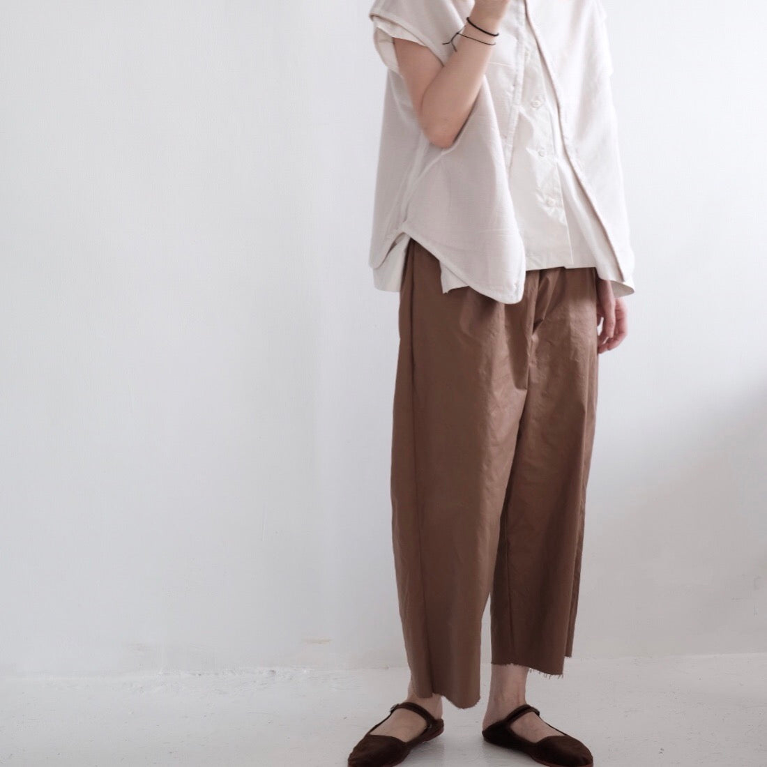 GRANDMA CROPPED TROUSERS (brown)