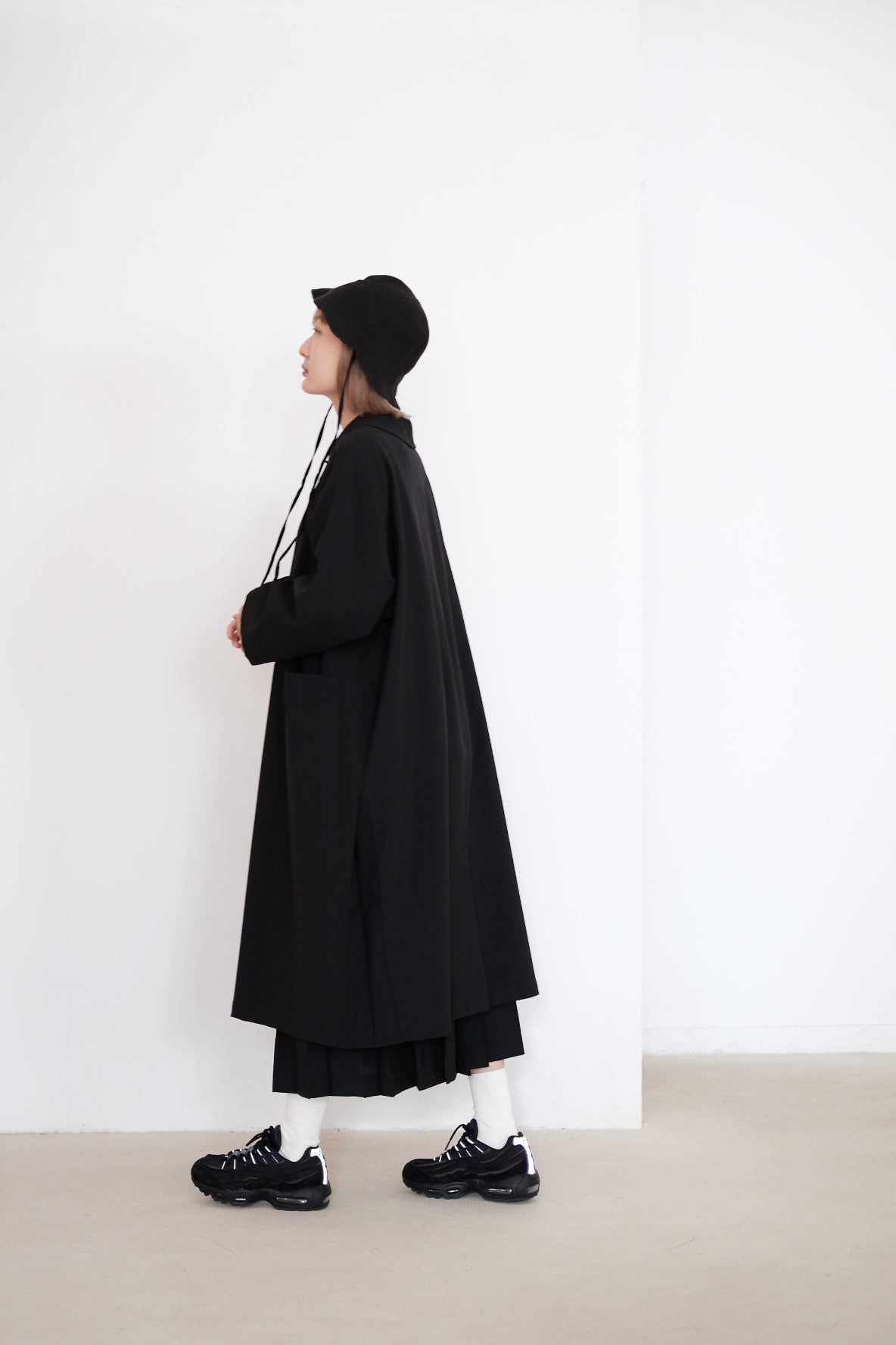 ELOWEN LONG COAT (BLACK)