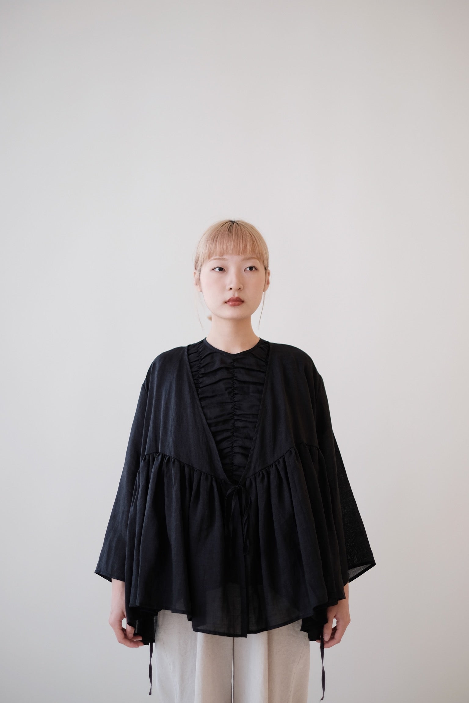 KĒKI LAYER BLOUSES WITH STRAPPING (BLACK)