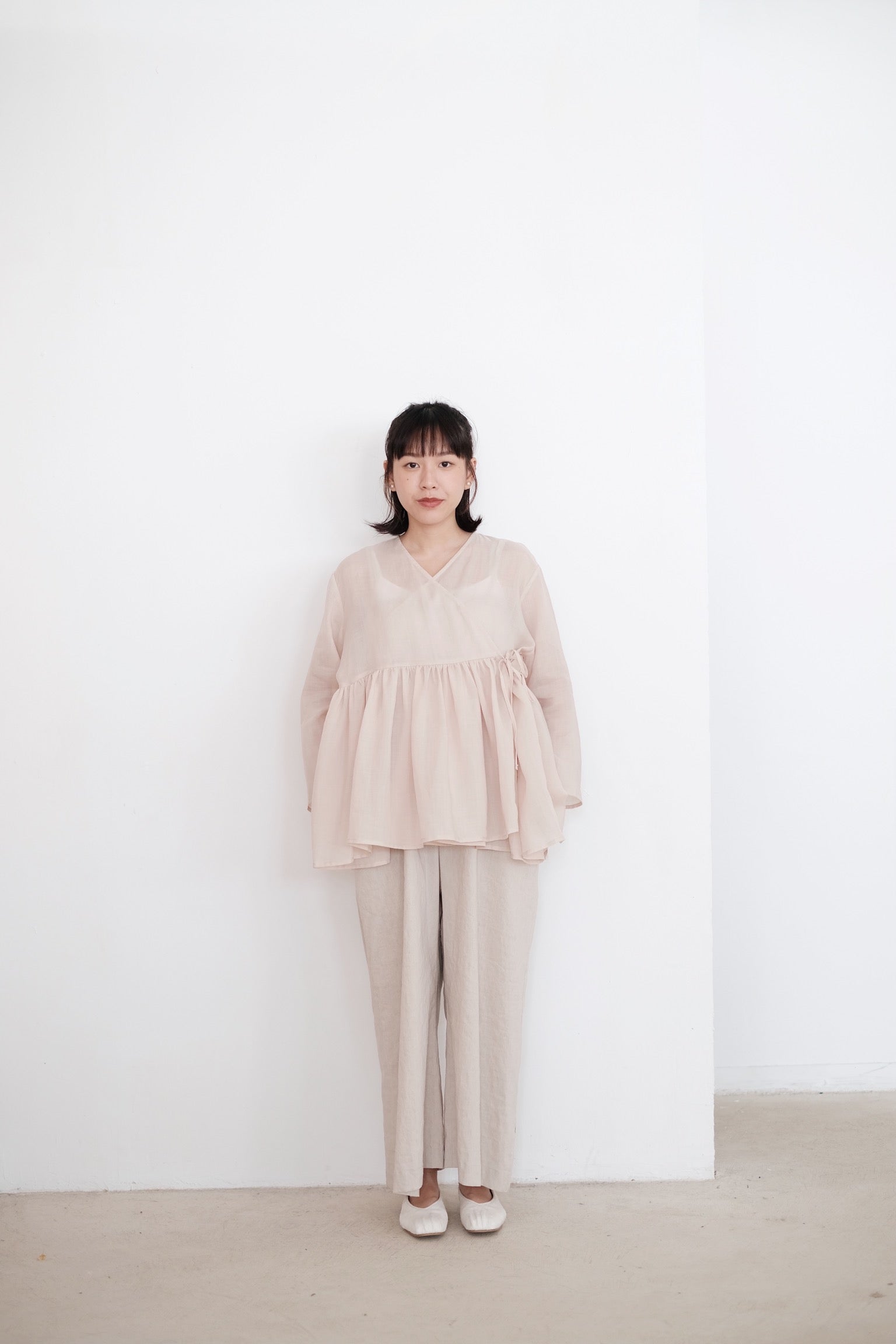 KĒKI LAYER BLOUSES WITH STRAPPING (PEARL)