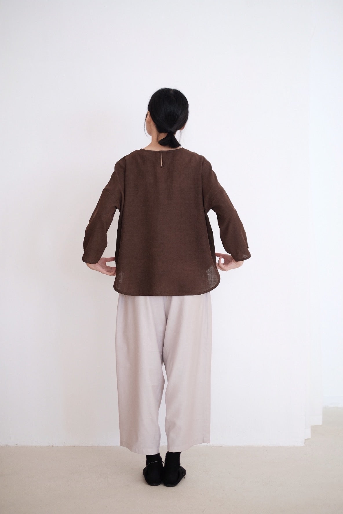 THE GARNET TROUSERS (OATMEAL)