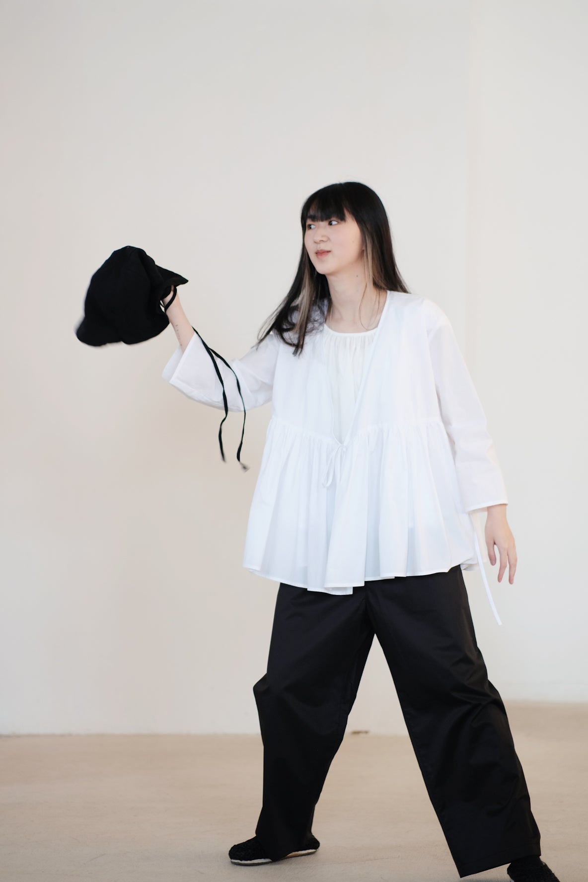 KĒKI LAYER BLOUSES WITH STRAPPING (WHITE)