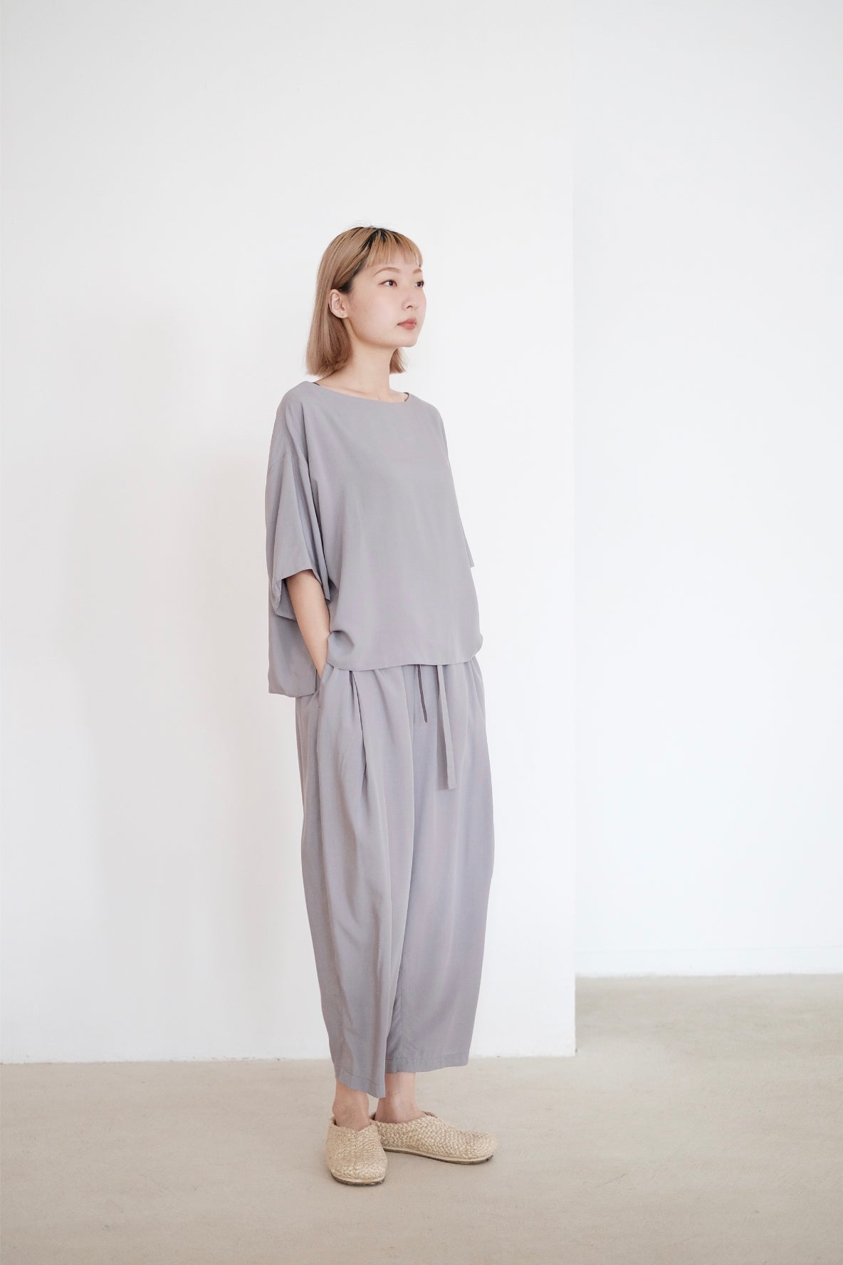 CARLI PANTS (LIGHT GREY)