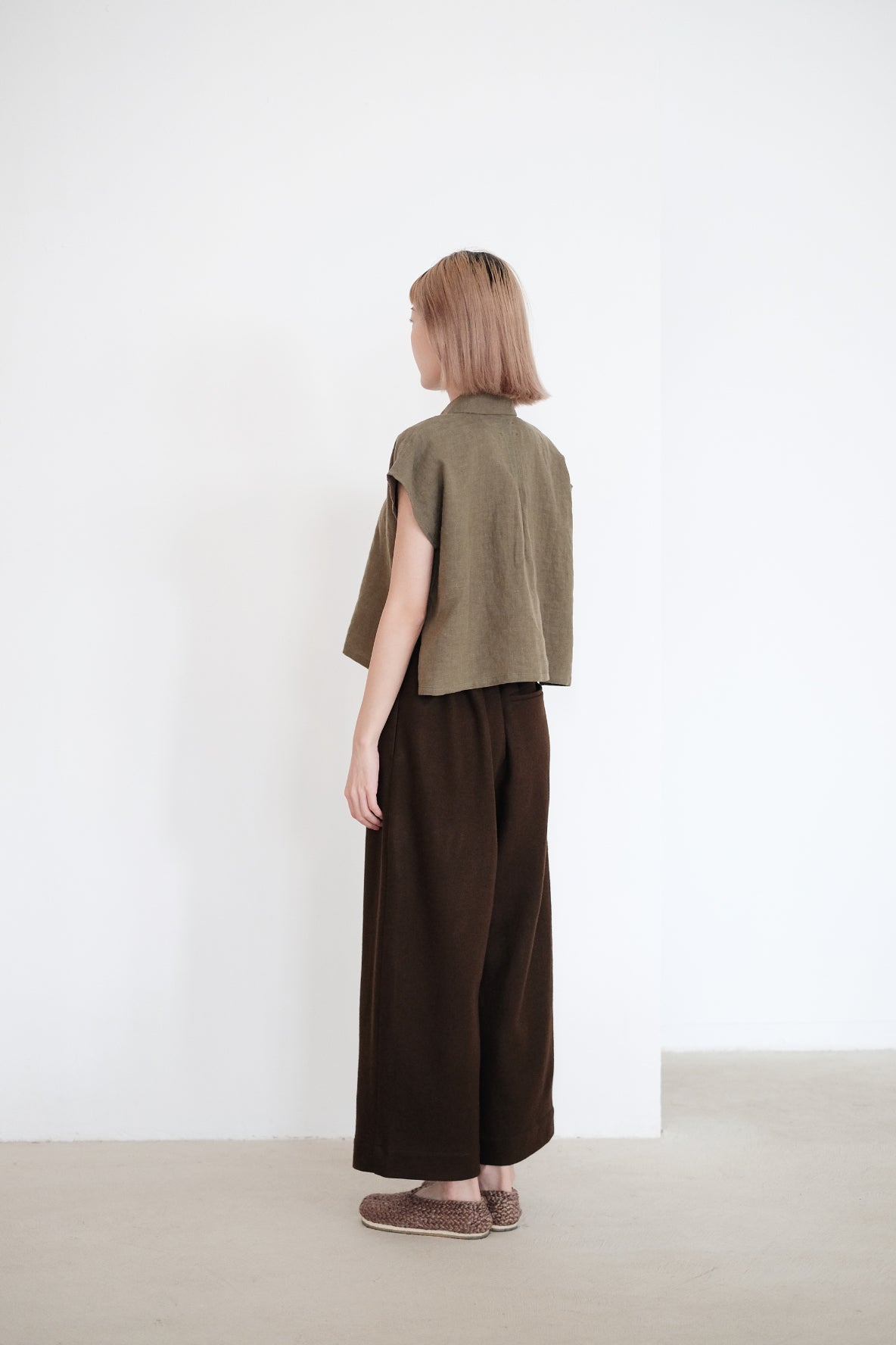 LYRA BOX BLOUSE (OLIVE)