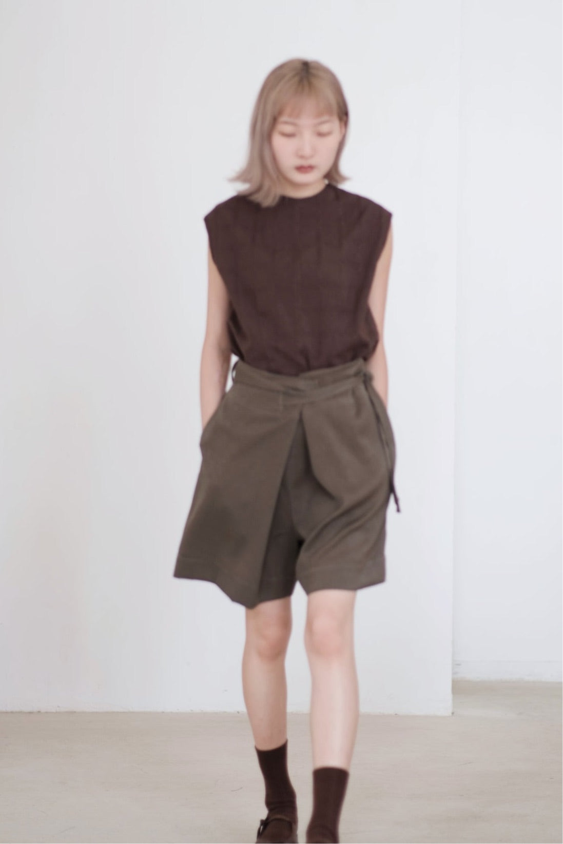 GARNET SHORTS (OLIVE)