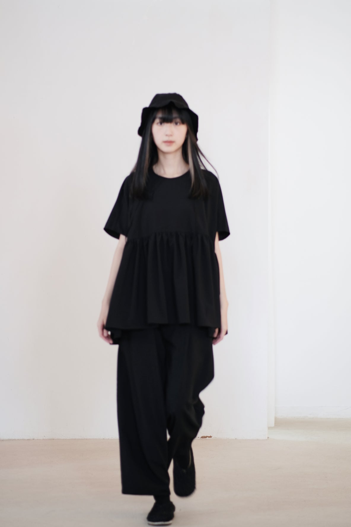 MAEVE GATHERED BLOUSE (BLACK)