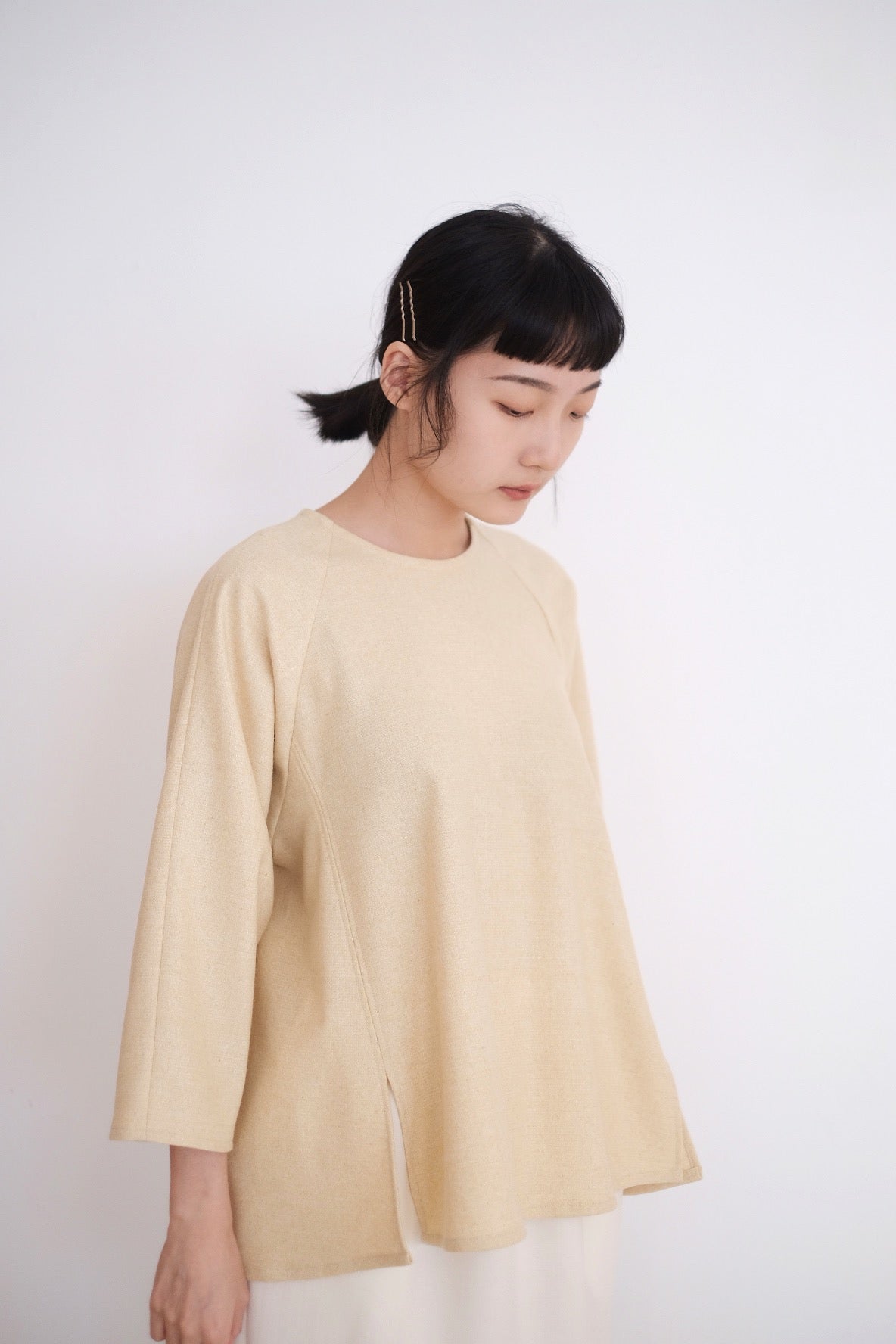 KOU's TOP IN LIGHT YELLOW