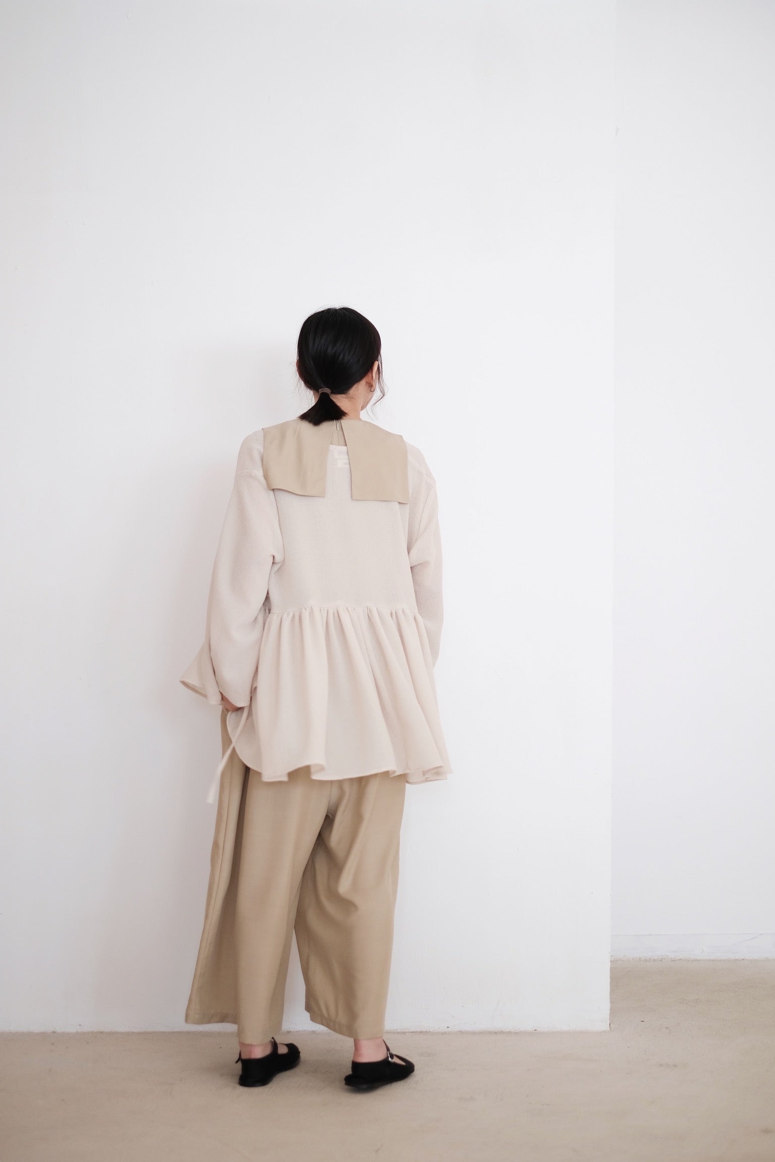 KĒKI LAYER BLOUSES WITH STRAPPING (PEARL)