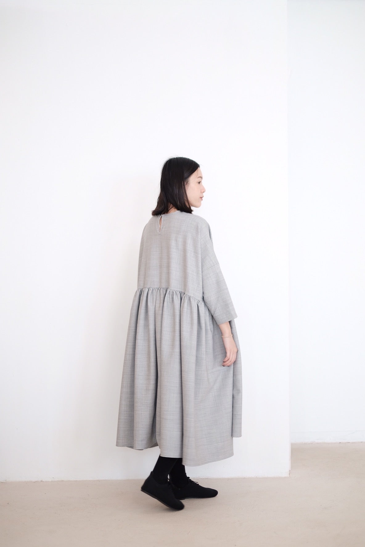 MIA DRESS IN GREY