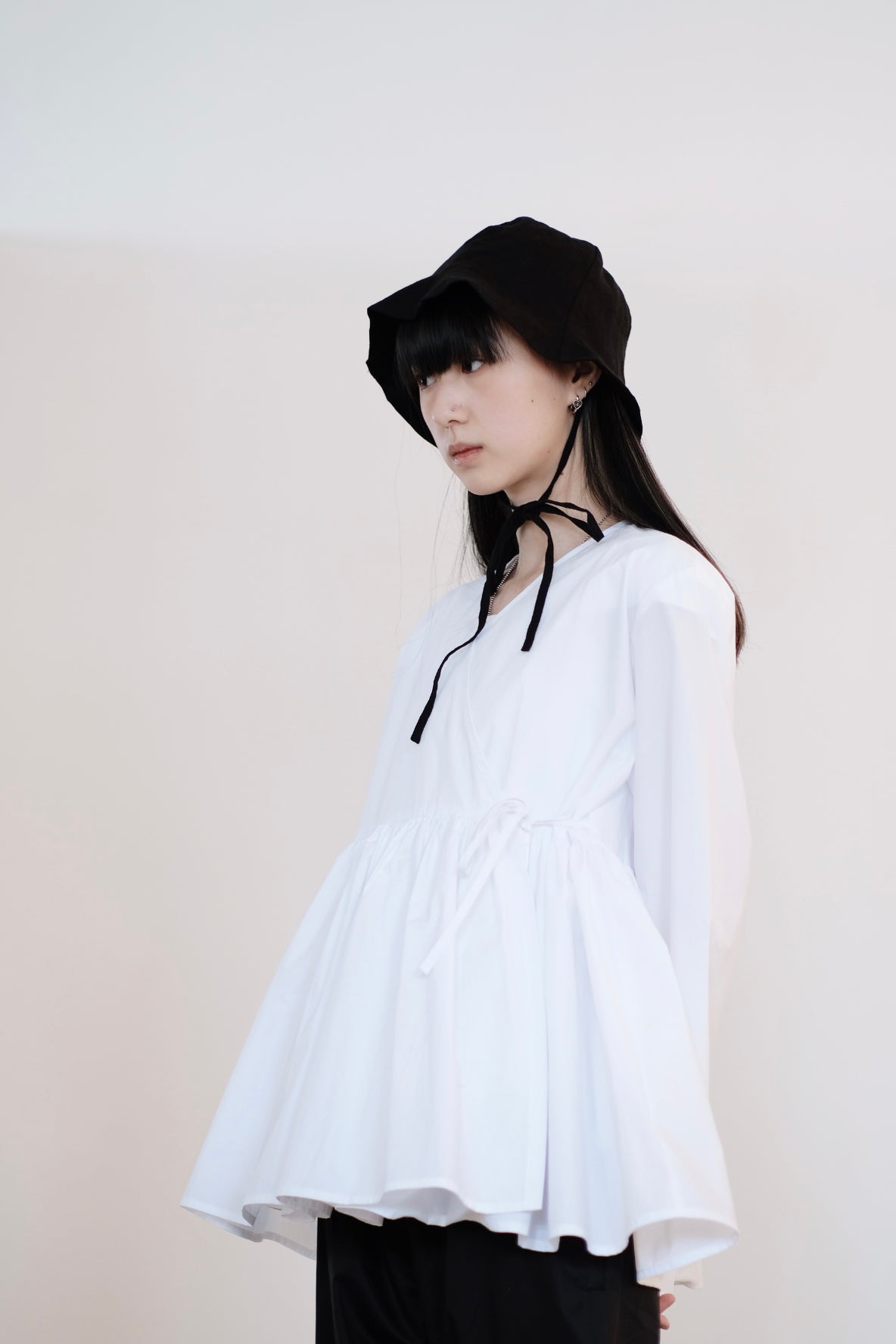 KĒKI LAYER BLOUSES WITH STRAPPING (WHITE)