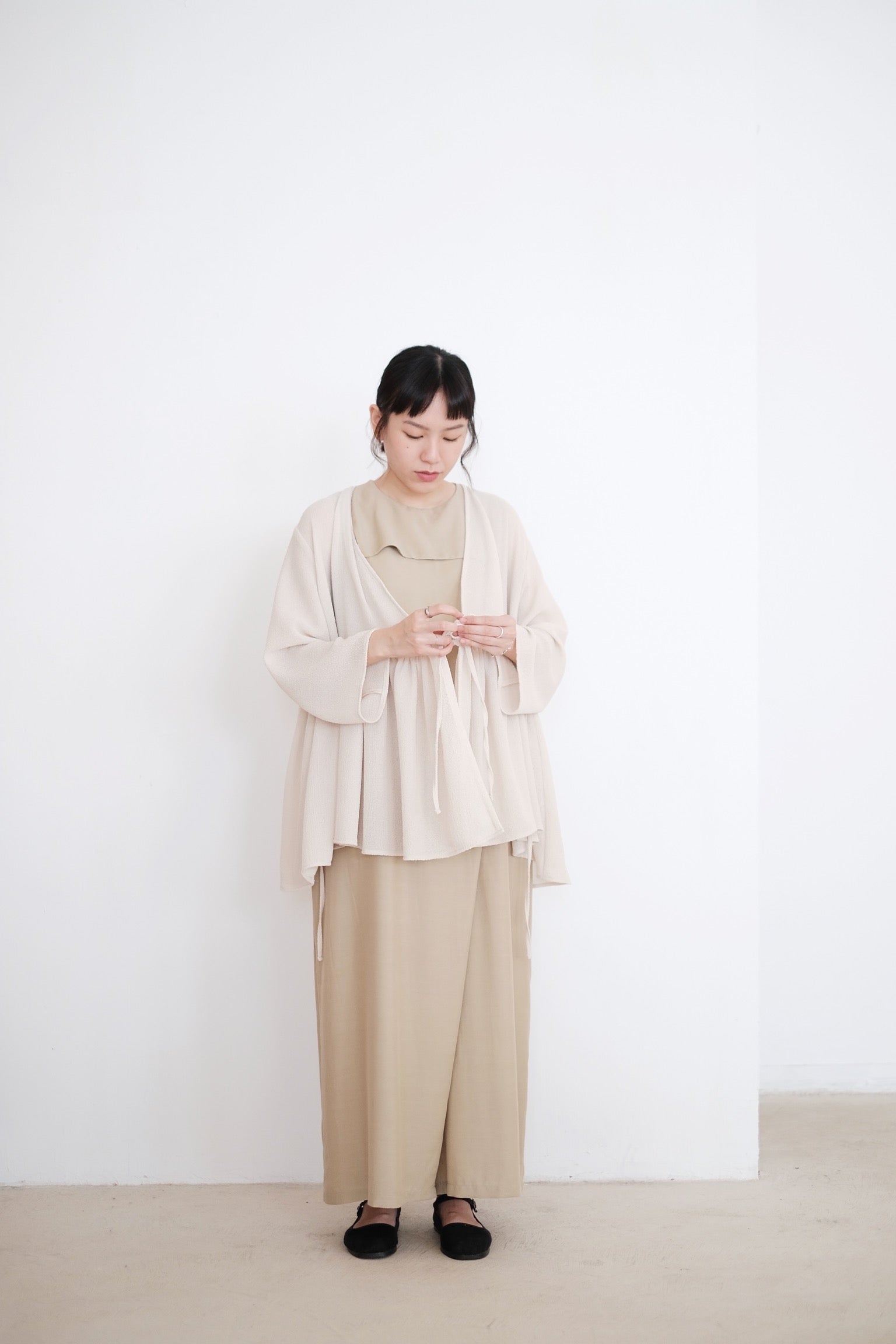 KĒKI LAYER BLOUSES WITH STRAPPING (PEARL)