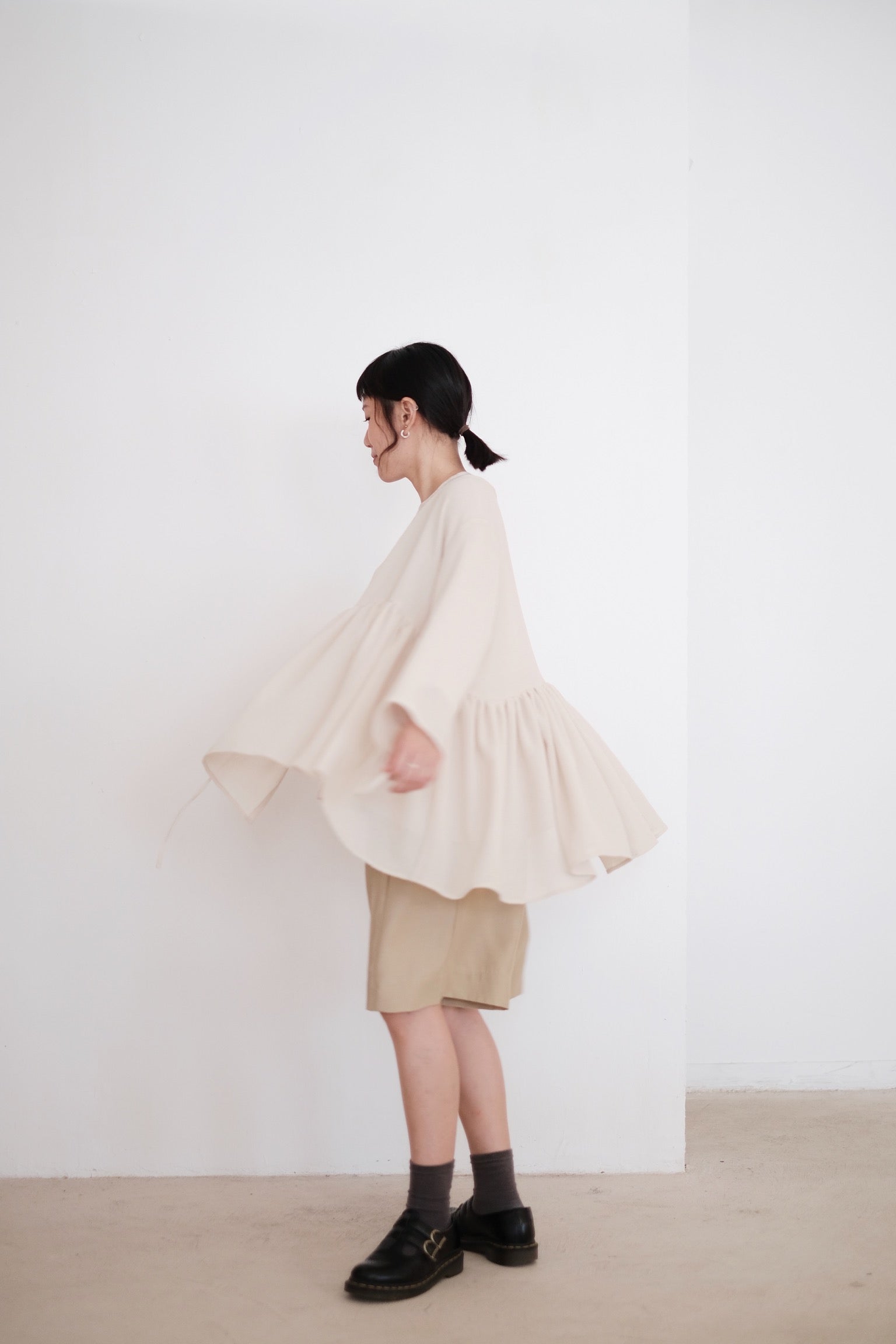 KĒKI LAYER BLOUSES WITH STRAPPING (PEARL)