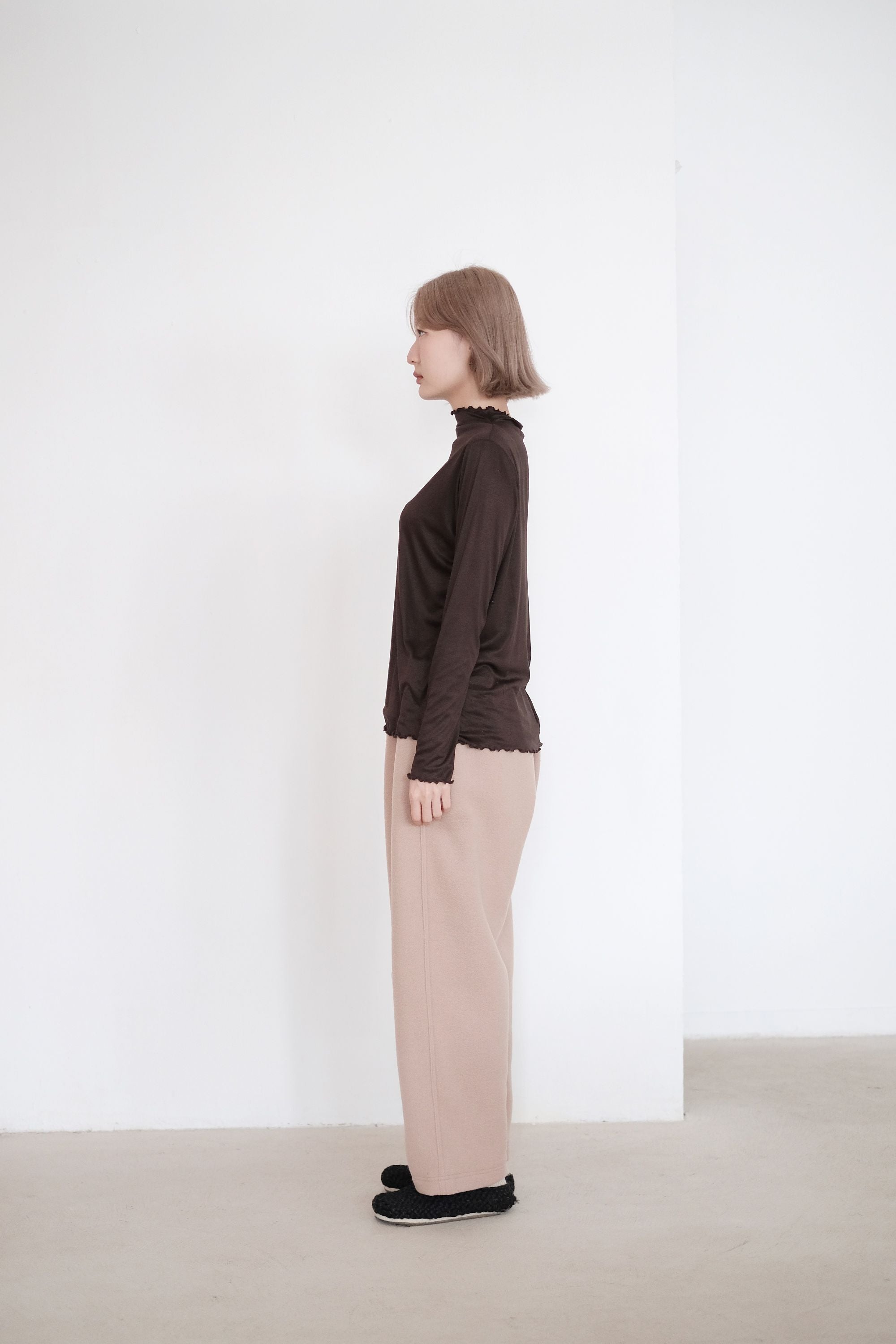 ERMIN STAND-UP COLLAR INNER TOP IN MODAL (BROWN)