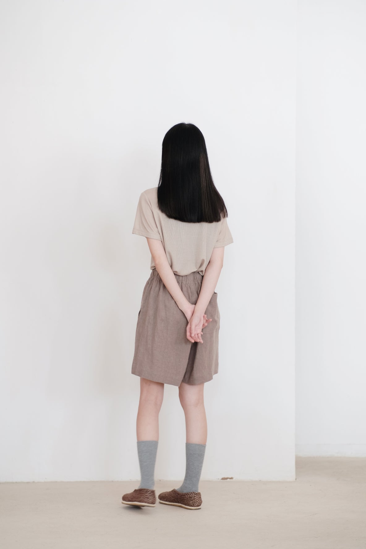 RITA TEE (BEIGE)