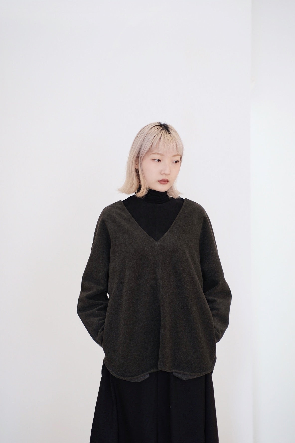 JYUN’s TOP IN WOOL (OLIVE)