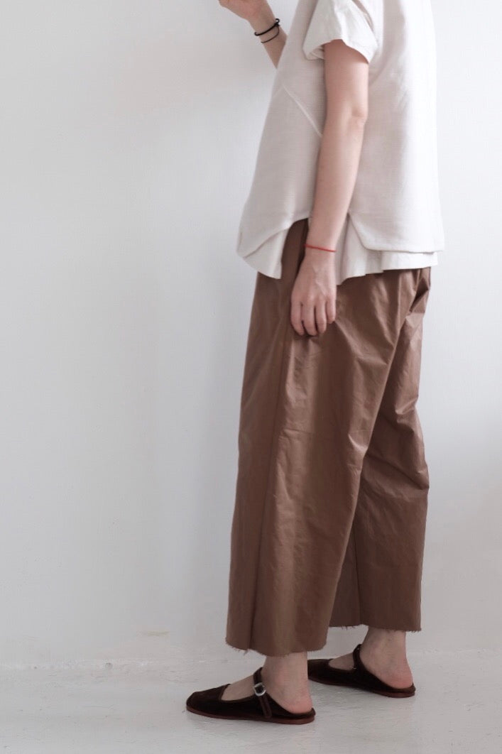 GRANDMA CROPPED TROUSERS (brown)