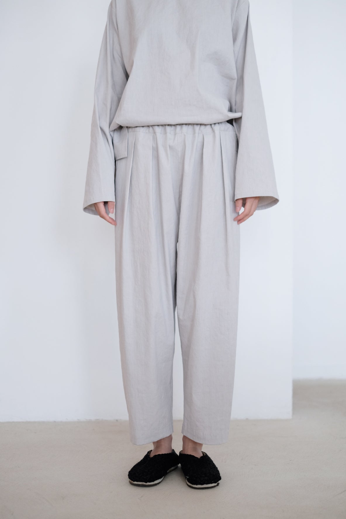 SHIORI PANTS (GREY)