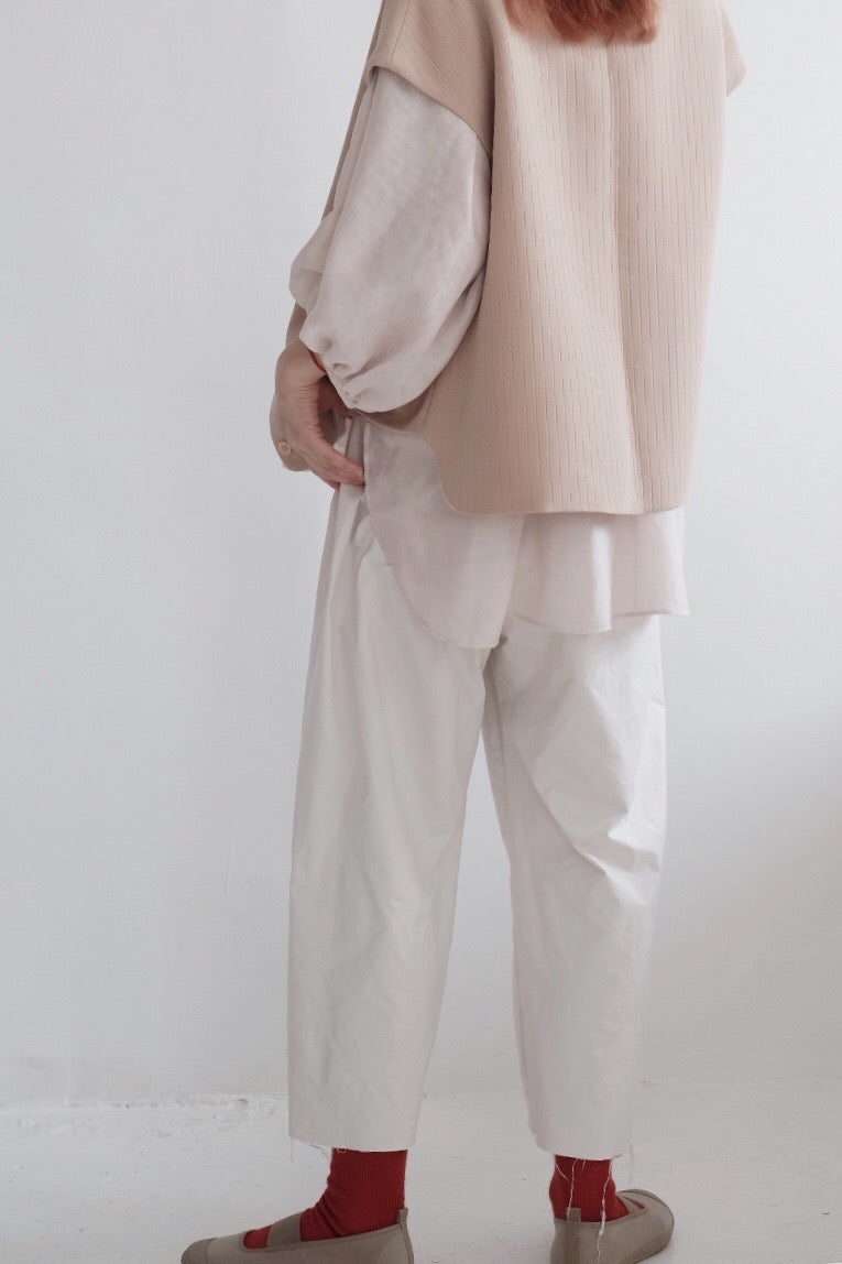 GRANDMA CROPPED TROUSERS (Ivory)