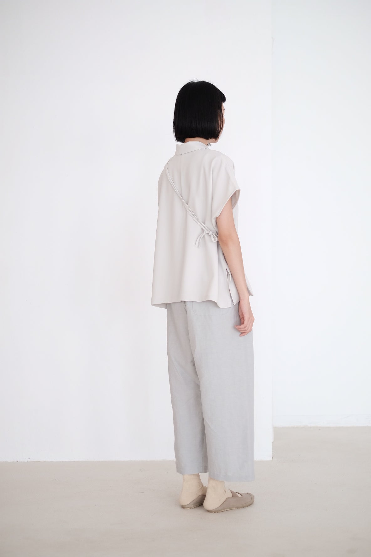 LAYLA BOX BLOUSE (LIGHT GREY)