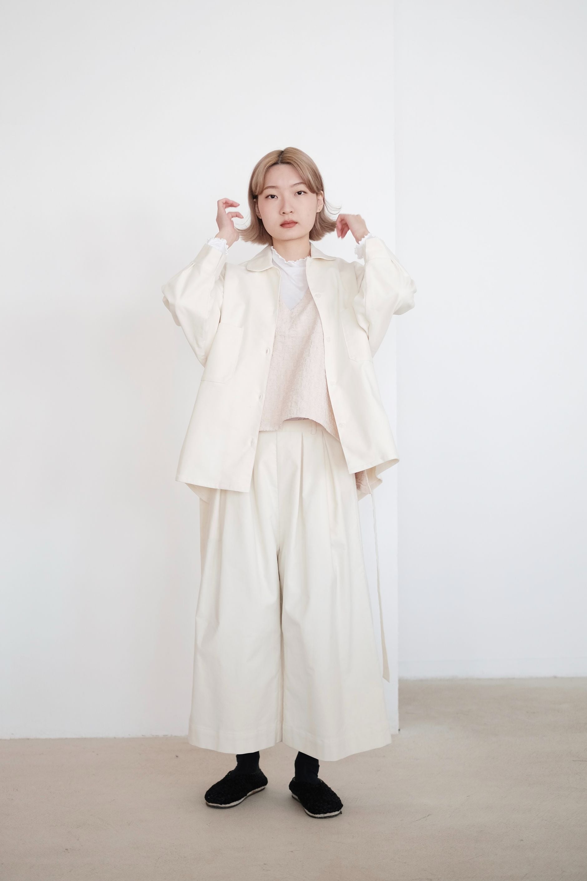 AILISEU PANTS (WHITE)