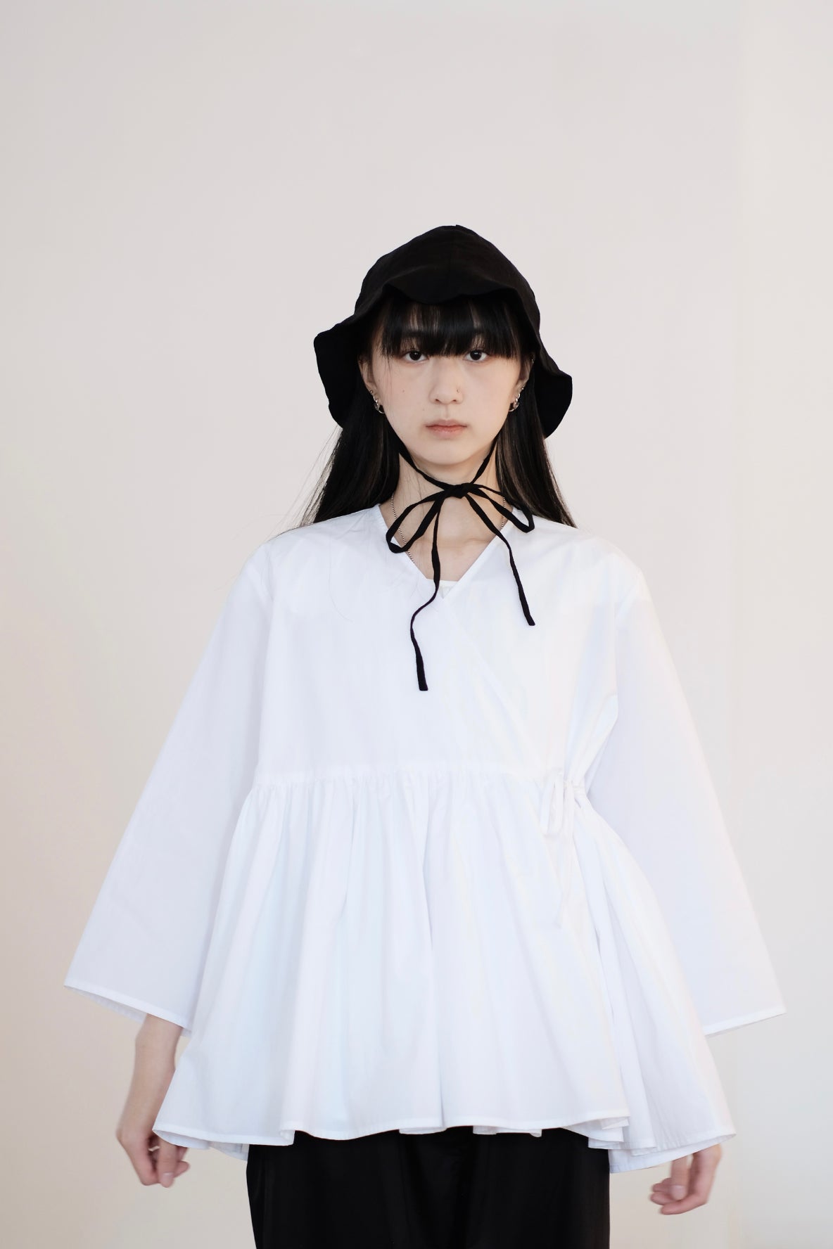 KĒKI LAYER BLOUSES WITH STRAPPING (WHITE)