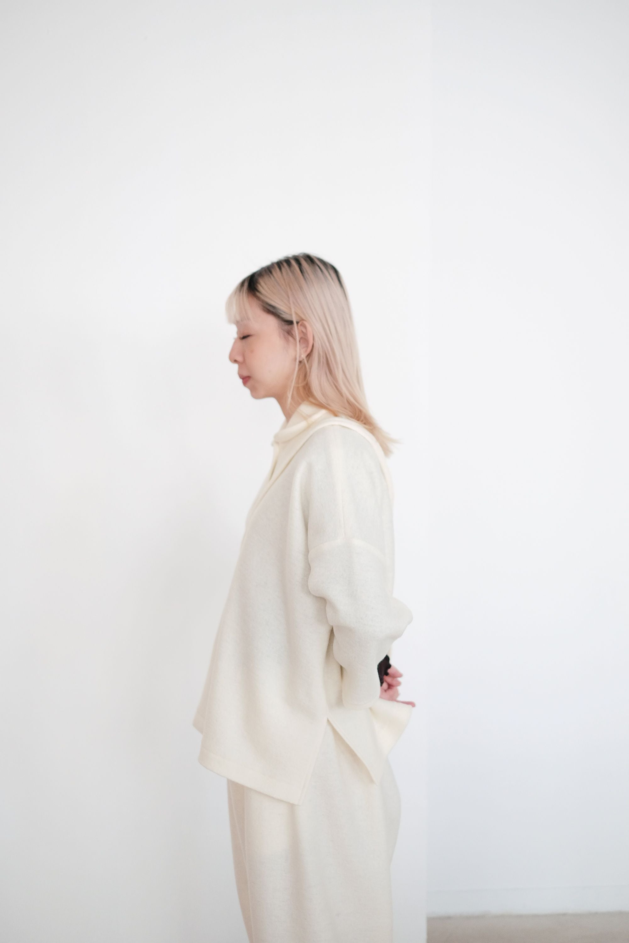 NYLA BOX BLOUSE (CREAM)