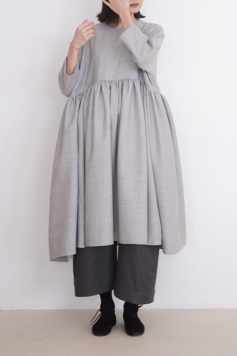 MIA DRESS IN GREY