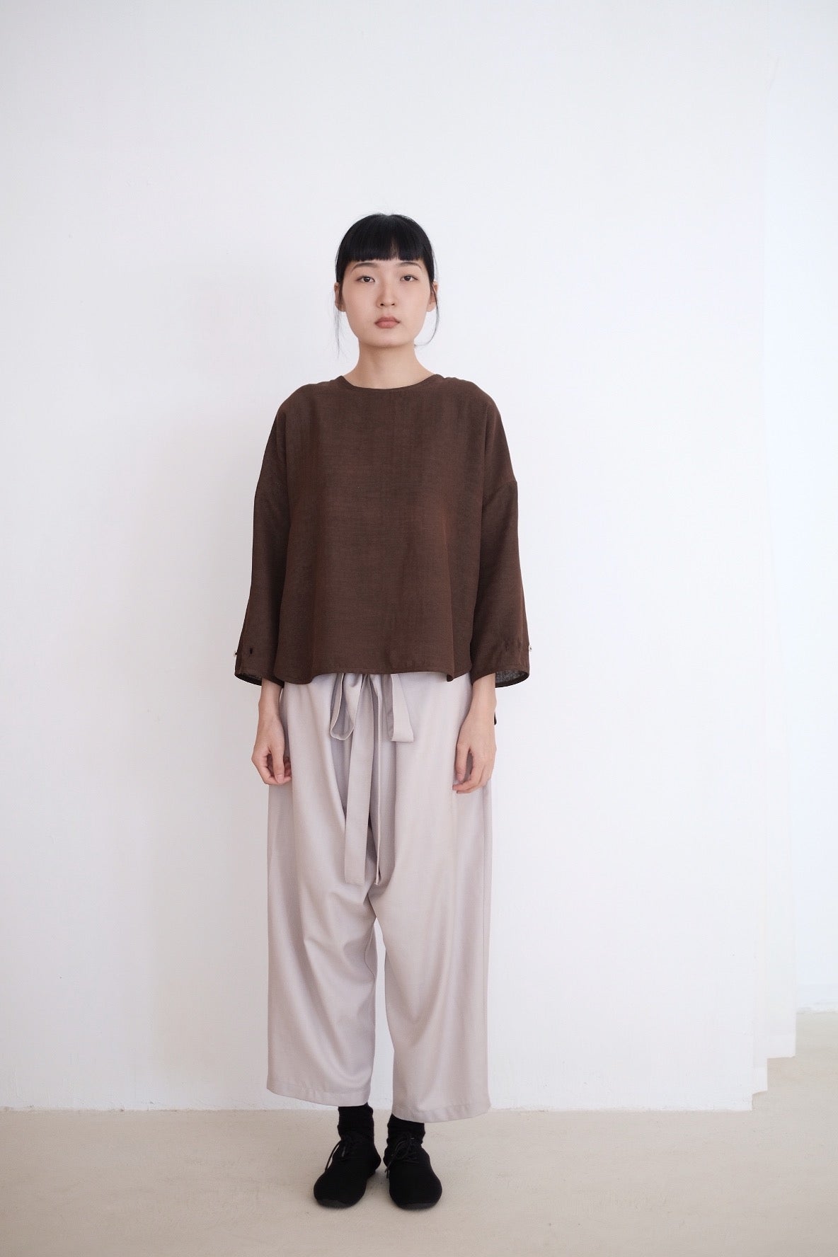 THE GARNET TROUSERS (OATMEAL)