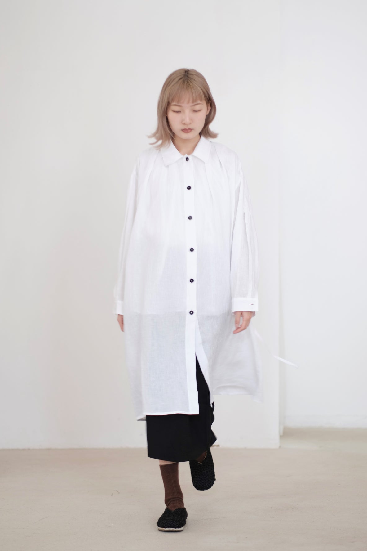 WRENNY LONG SHIRT DRESS (WHITE)