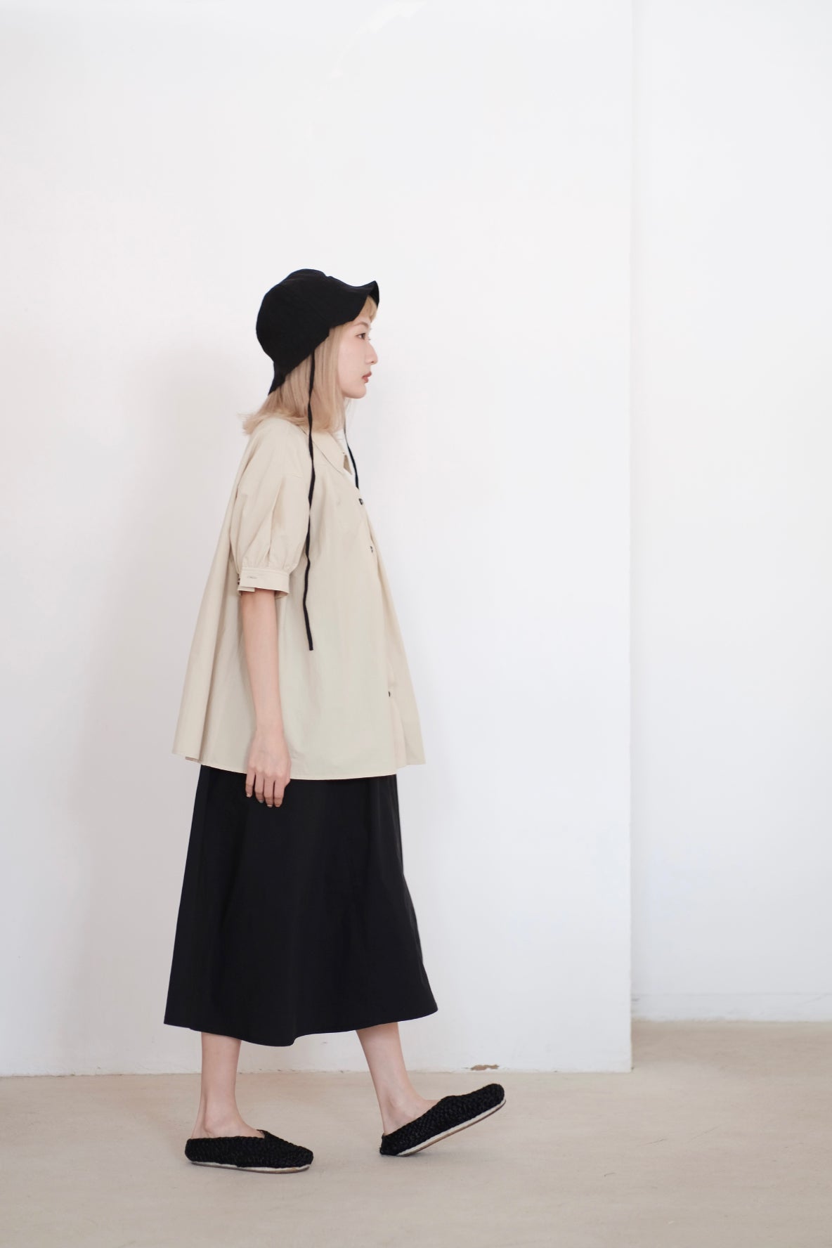 WREN IN SHORT SLEEVES (BEIGE)