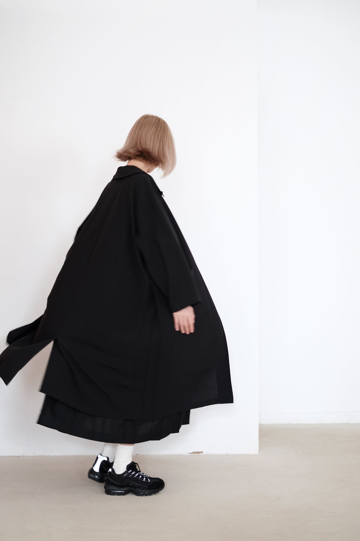 ELOWEN LONG COAT (BLACK)