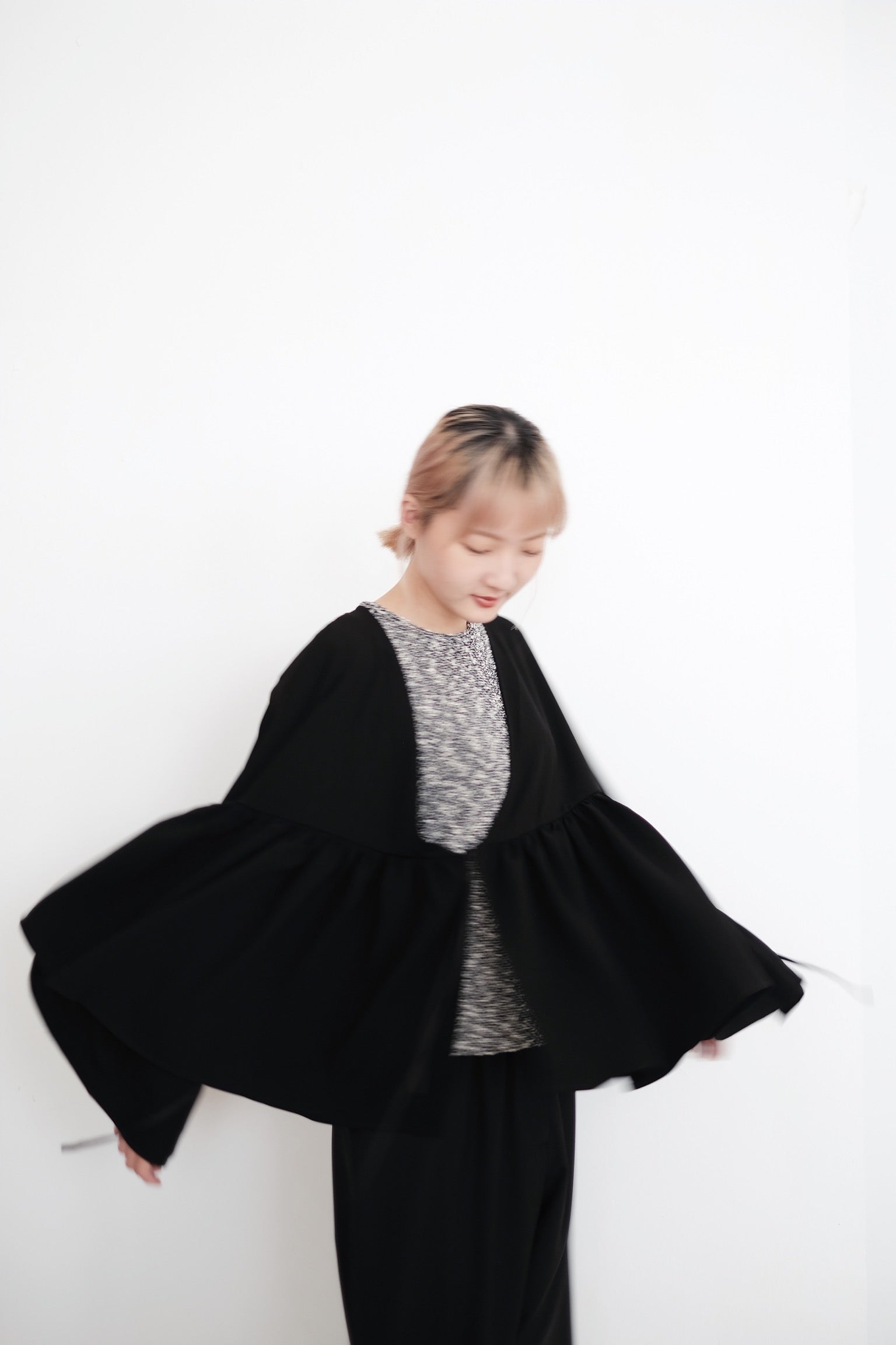 KĒKI LAYER BLOUSES IN TRI (BLACK)