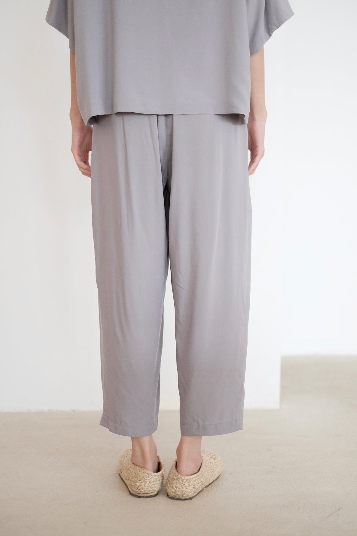 CARLI PANTS (LIGHT GREY)