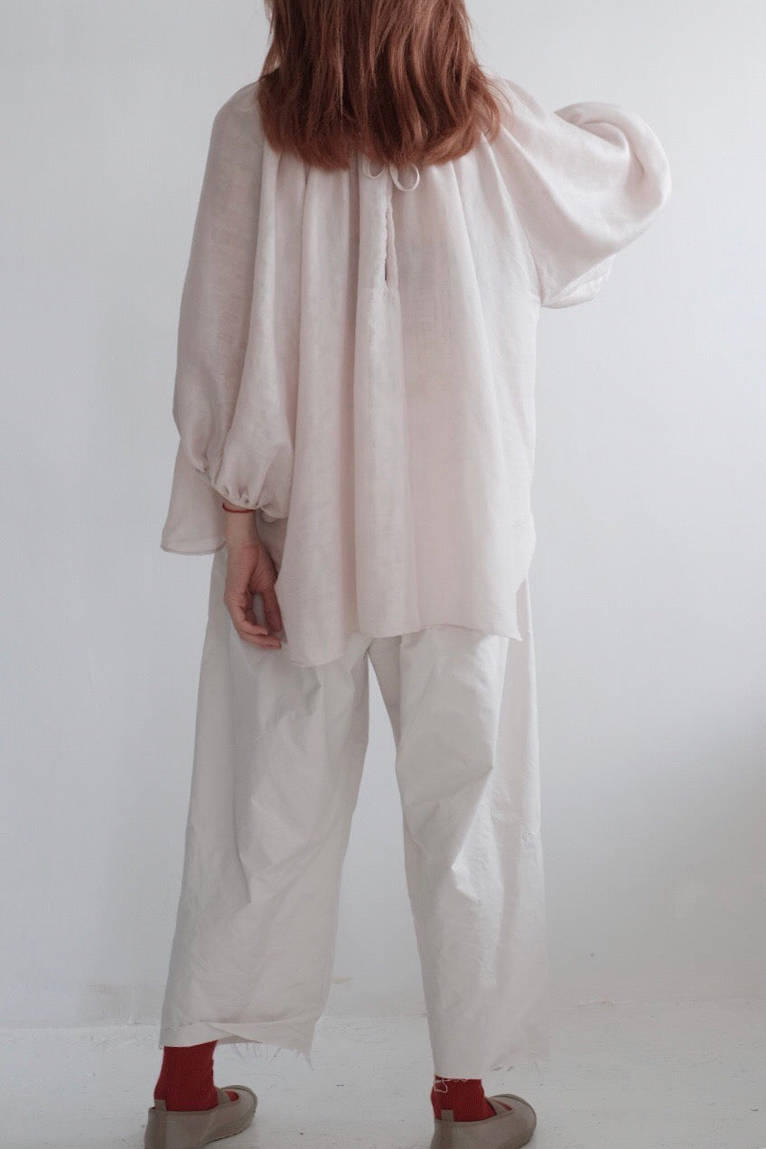 GAUZE GATHERED SLEEVES TOP