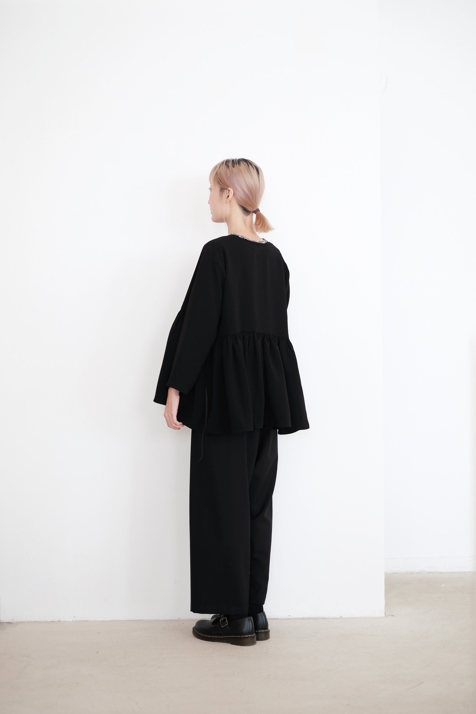 KĒKI LAYER BLOUSES IN TRI (BLACK)