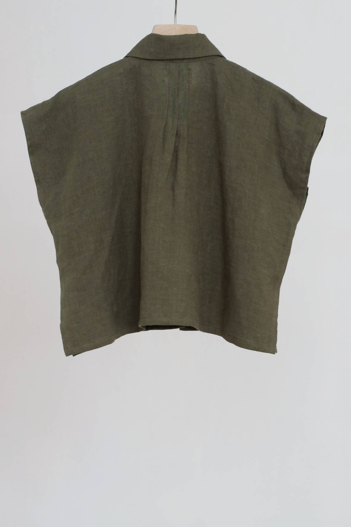 LYRA BOX BLOUSE (OLIVE)