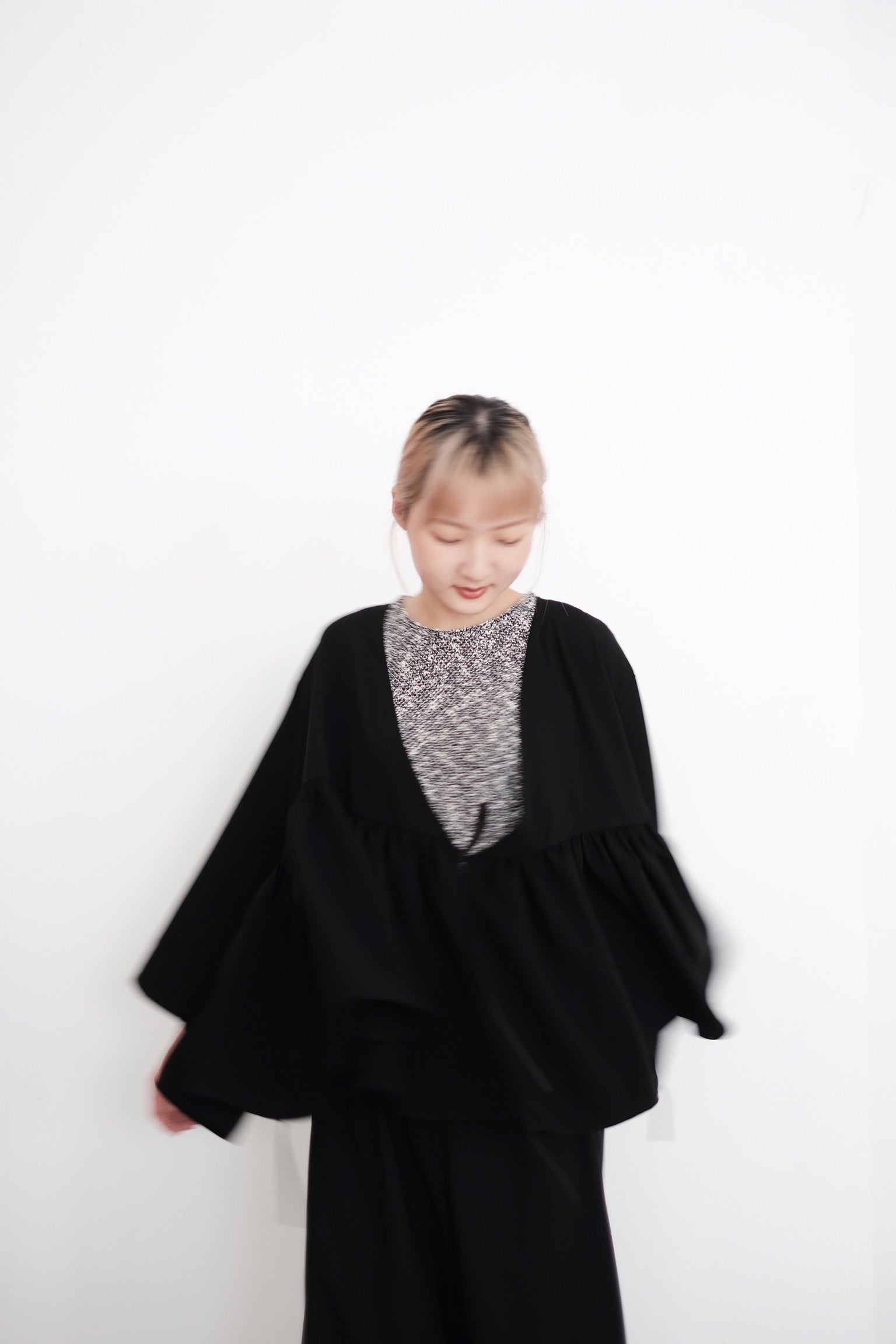 KĒKI LAYER BLOUSES IN TRI (BLACK)