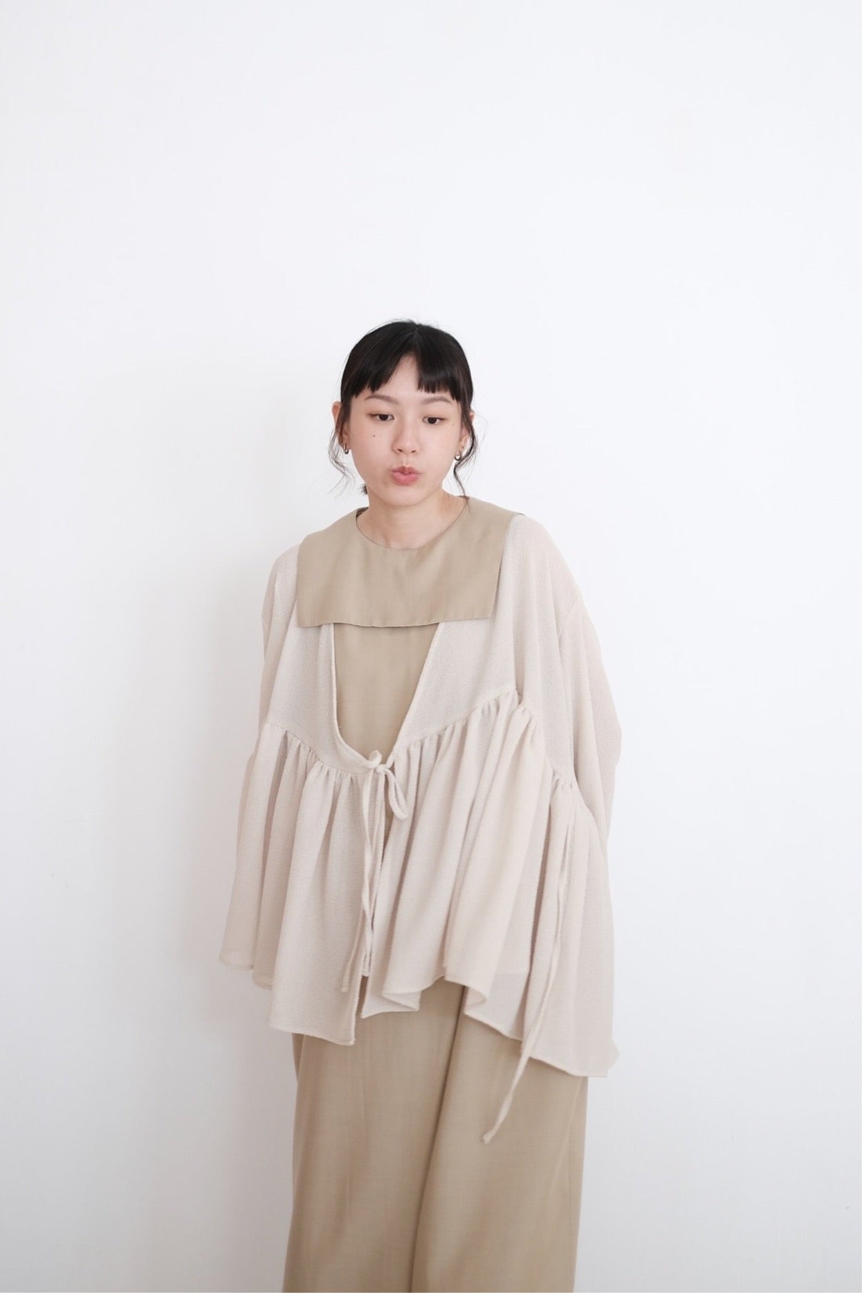 KĒKI LAYER BLOUSES WITH STRAPPING (PEARL)