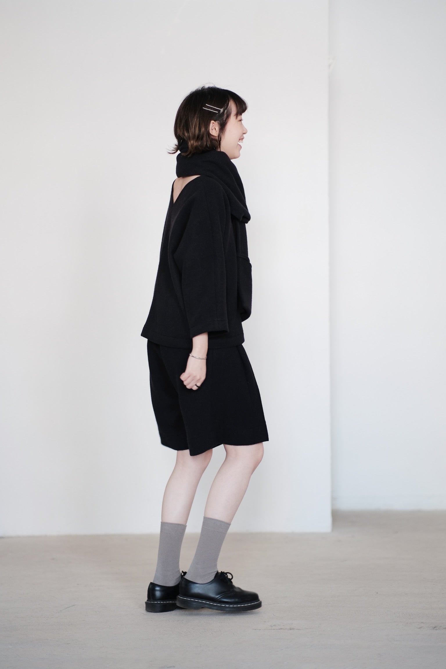 ARIA PLEAT-DETAIL SHORTS IN WOOL (BLACK) PRE-ORDER